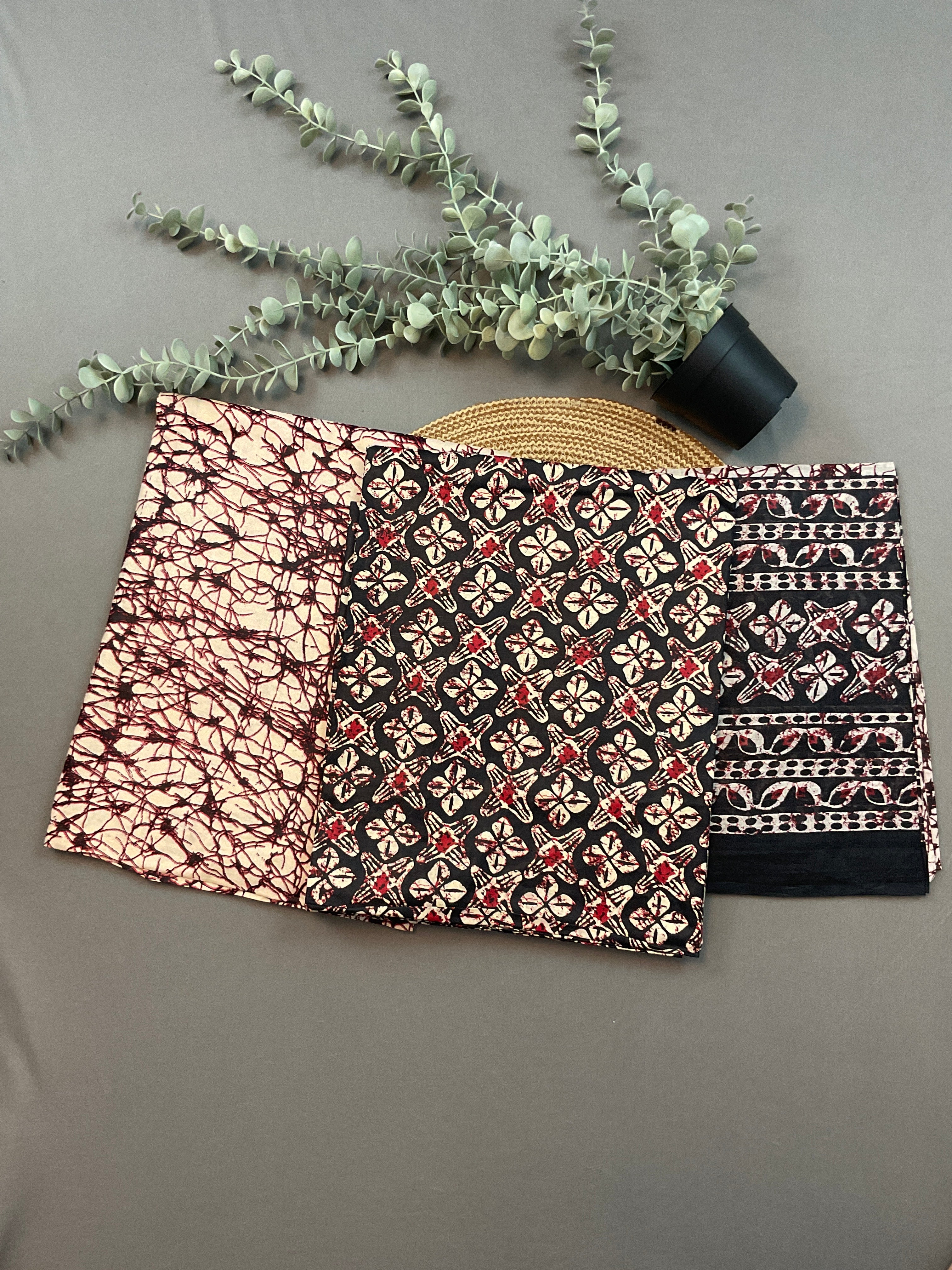 Black & Red Multicolour Kalamkari Pure Cotton Printed Dress Material – Unstitched 3-Piece Suit