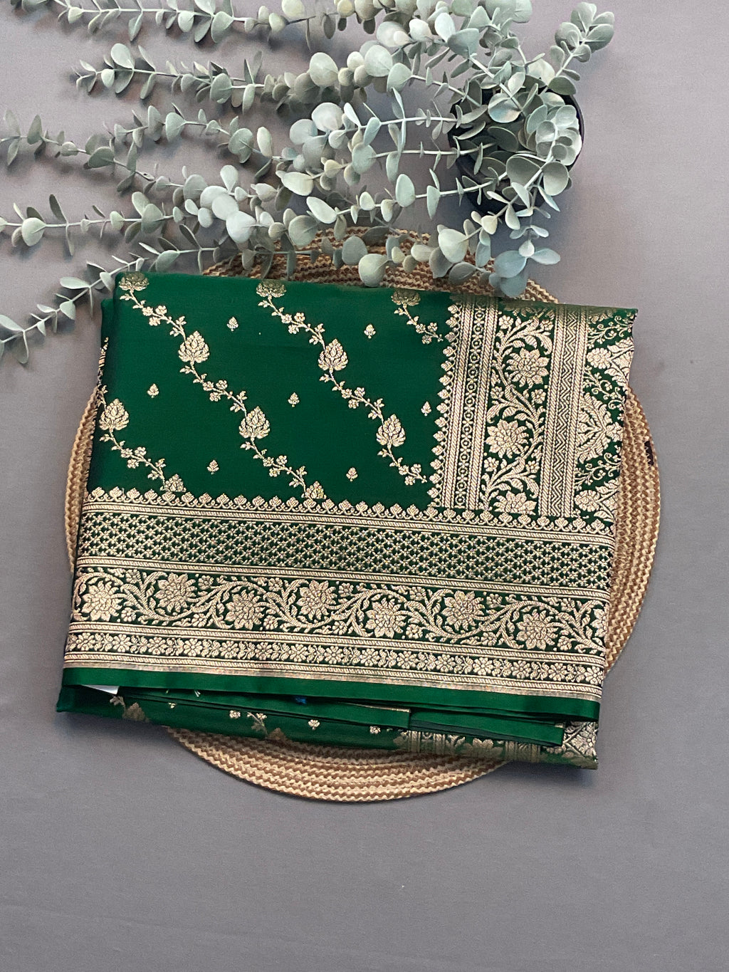 Handloom Banarasi Silk Saree in Olive Green with Contrast Border & Designer Pallu