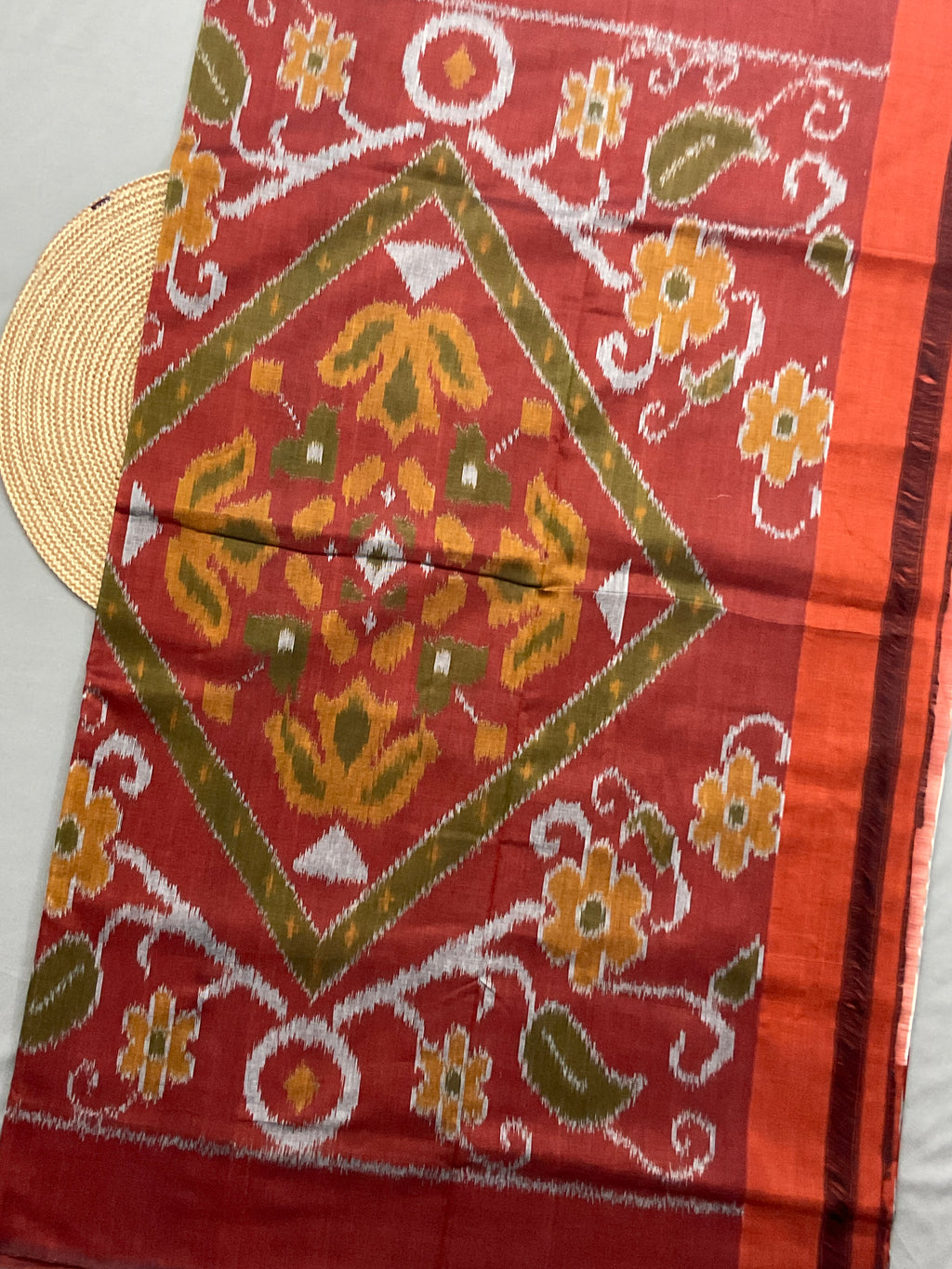 White Pochampally Handloom Cotton Saree – Ikkat Border with Brown Blouse