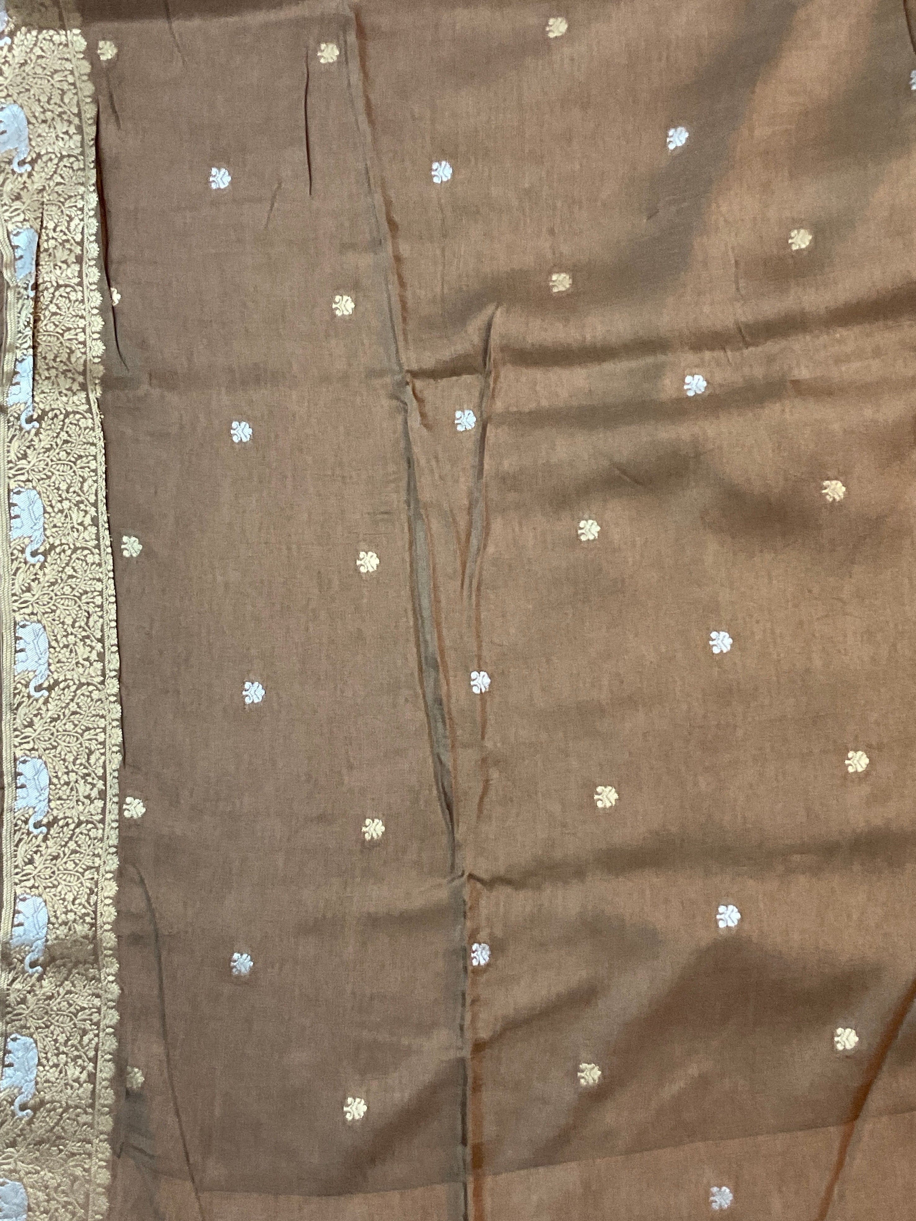 Brown Nizami Handloom Soft Silk Saree with Golden Pallu & Plain Blouse