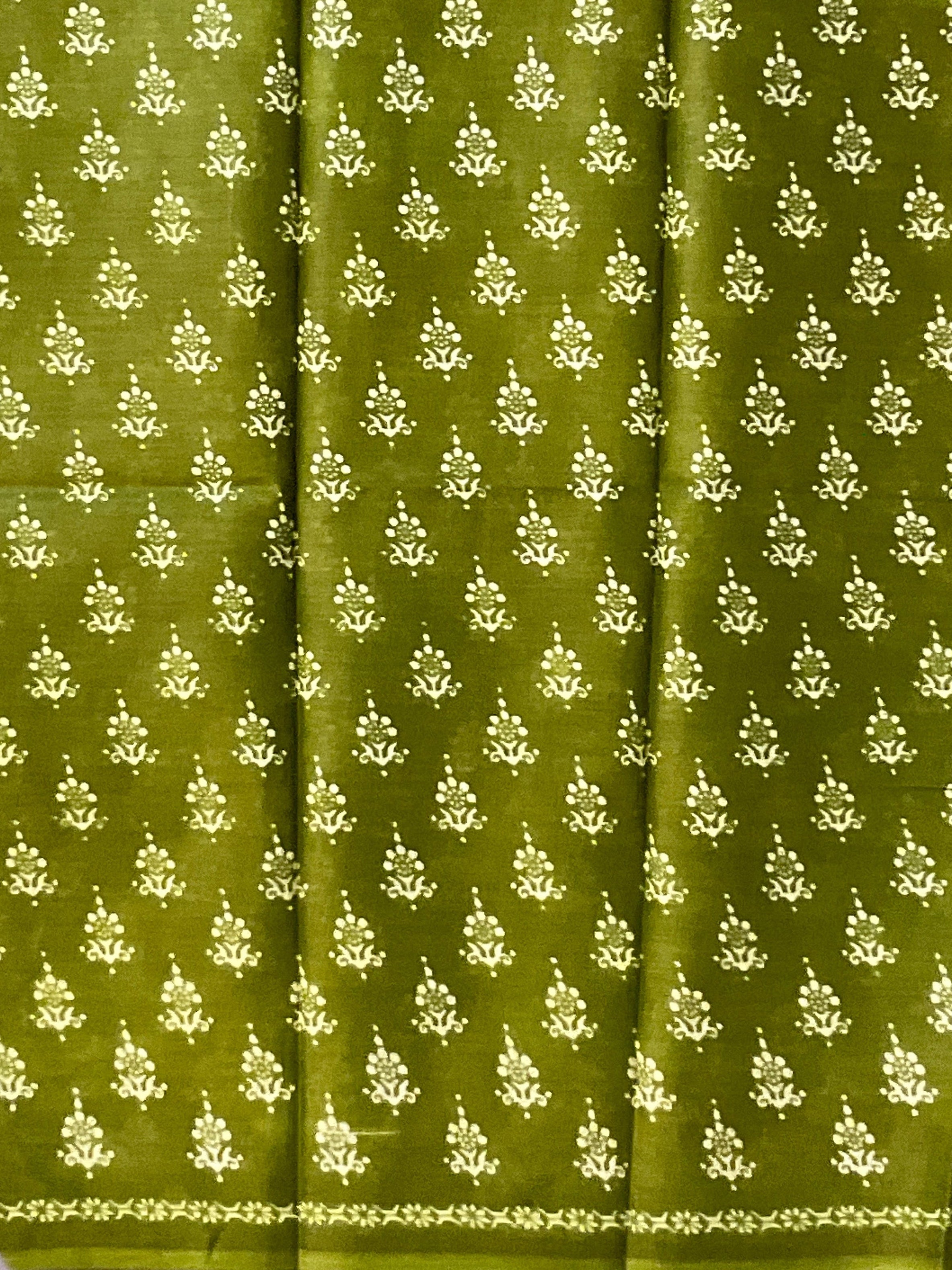 Off White Pochampally Floral Printed Cotton Saree with Blouse