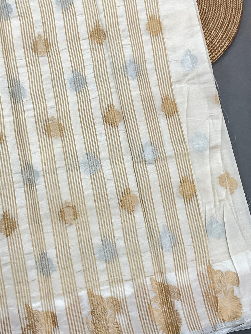 White and gold zari butti silk saree design 3