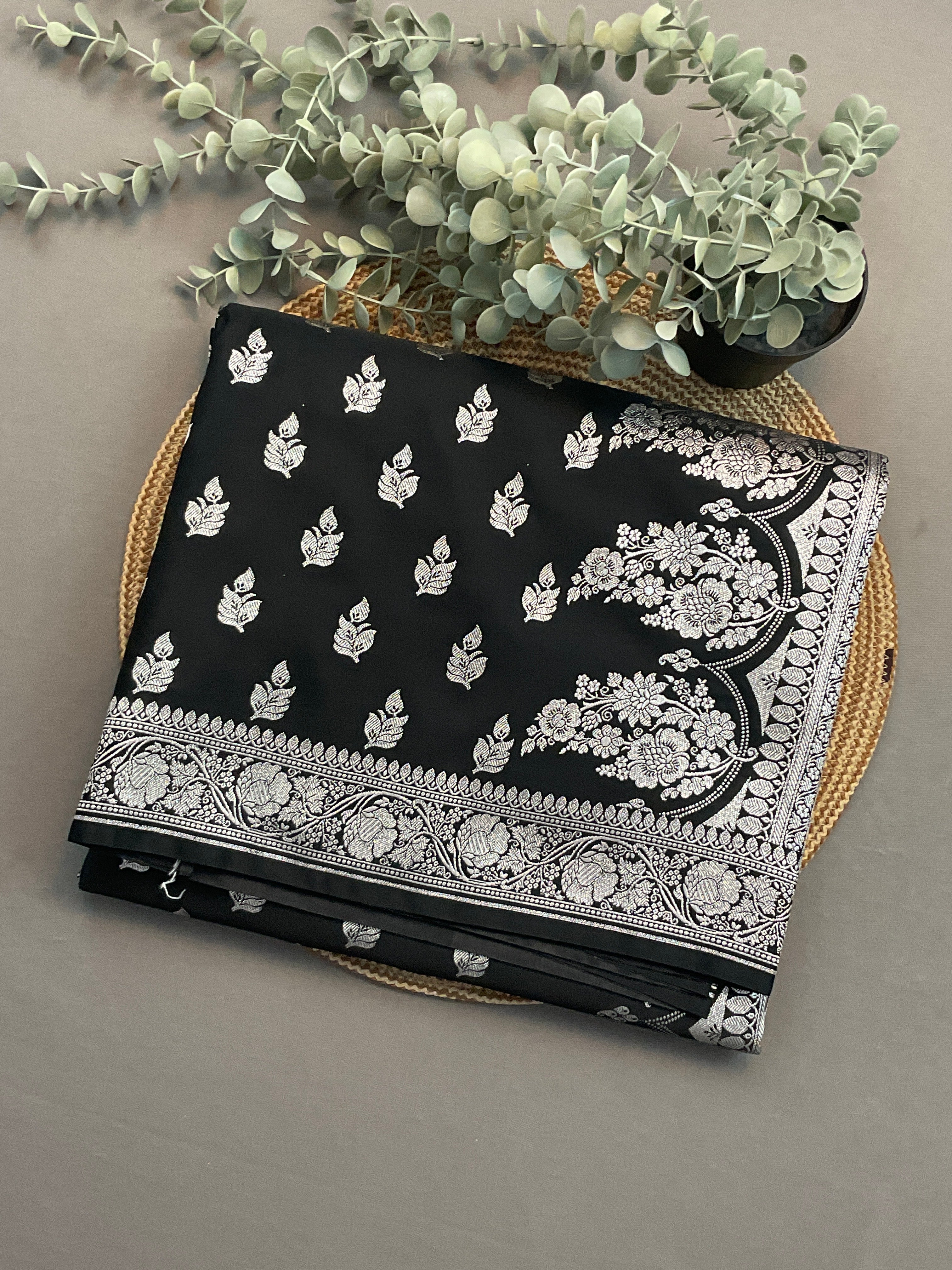 Handloom Banarasi Silk Saree in Black with Silver Zari Border & Designer Zari Pallu