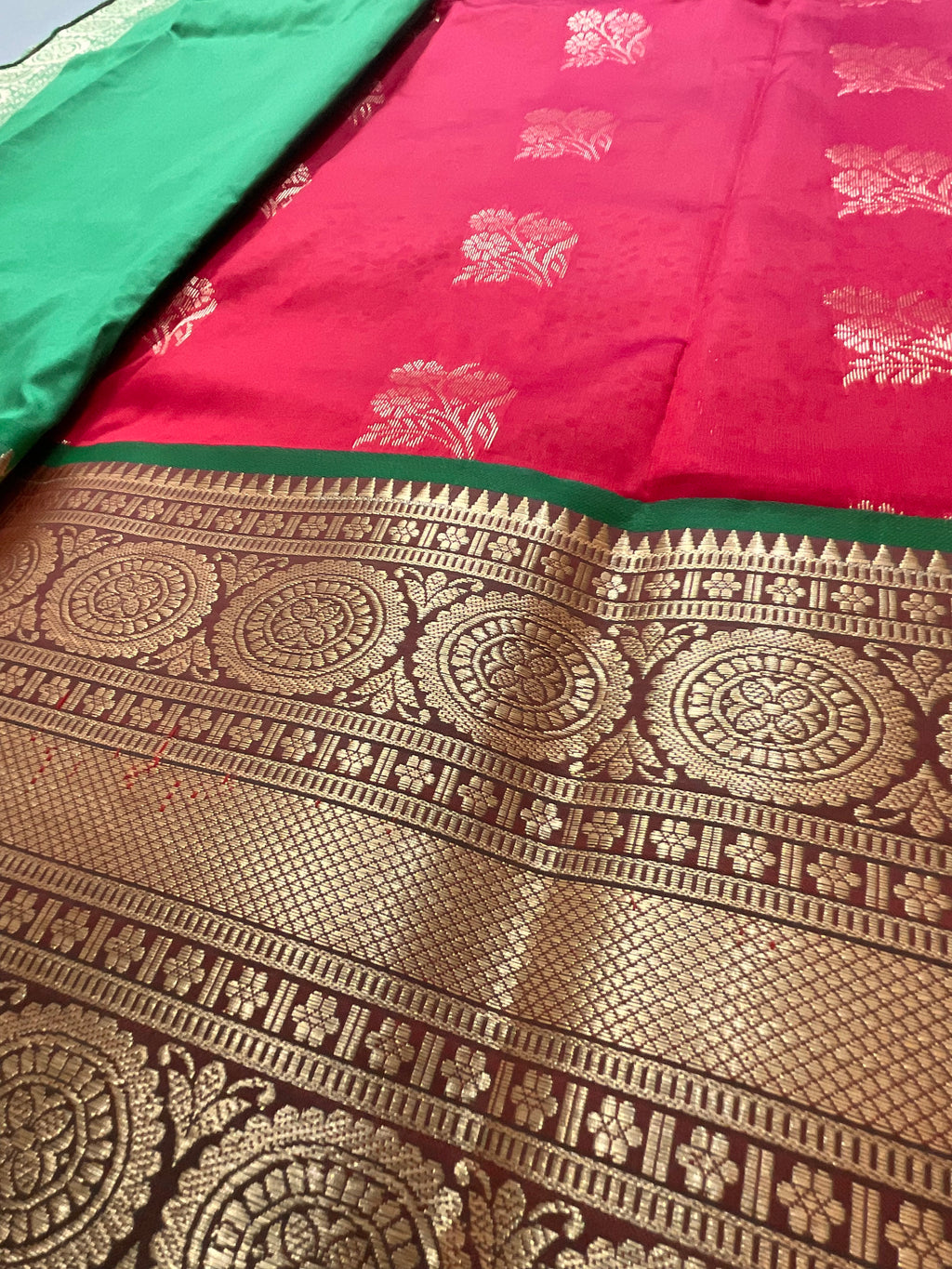 Red Kanchipuram Silk Saree – Green Contrast Pallu & Green Heavy Border with Blouse