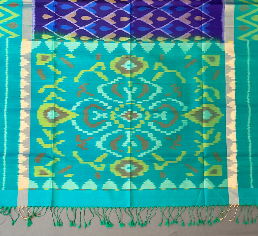 Royal Blue Pochampally Handwoven Ikat Silk Saree with Turquoise Blue-Green Contrast Pallu & Plain Blouse