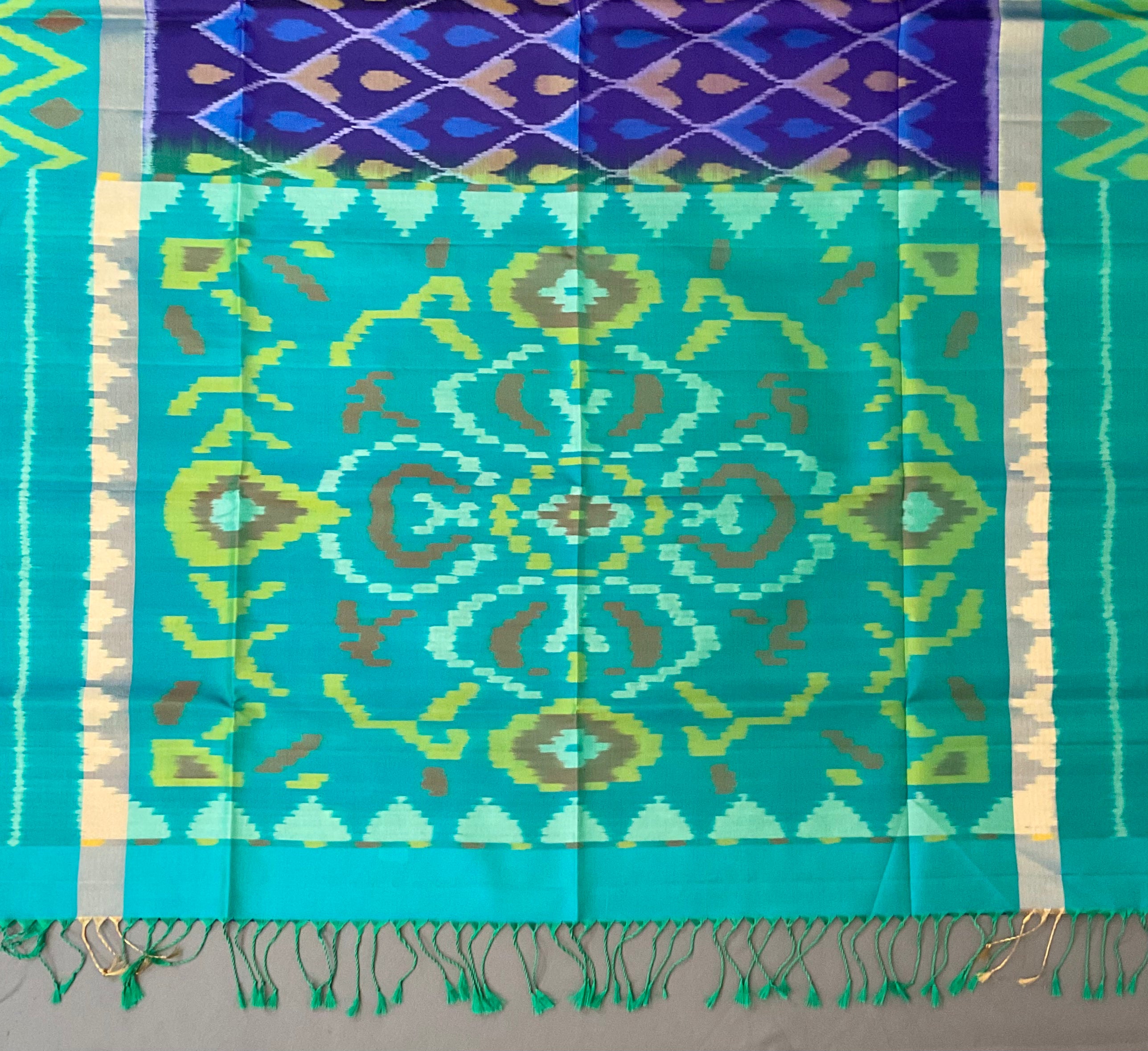 Royal Blue Pochampally Handwoven Ikat Silk Saree with Turquoise Blue-Green Contrast Pallu & Plain Blouse