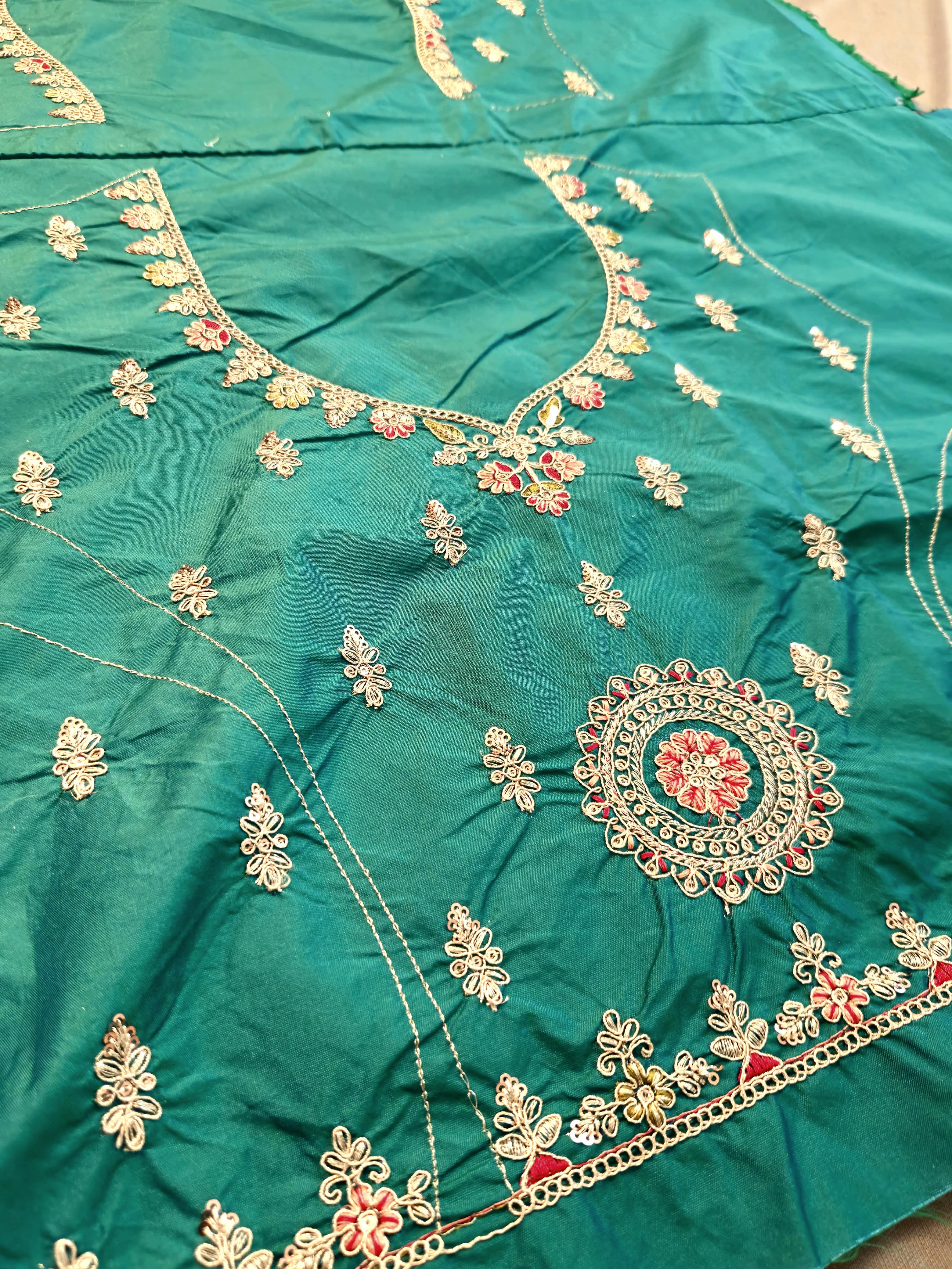 Emerald Green Handloom Banarasi Silk Lehenga with Contrast Red Silk Dupatta