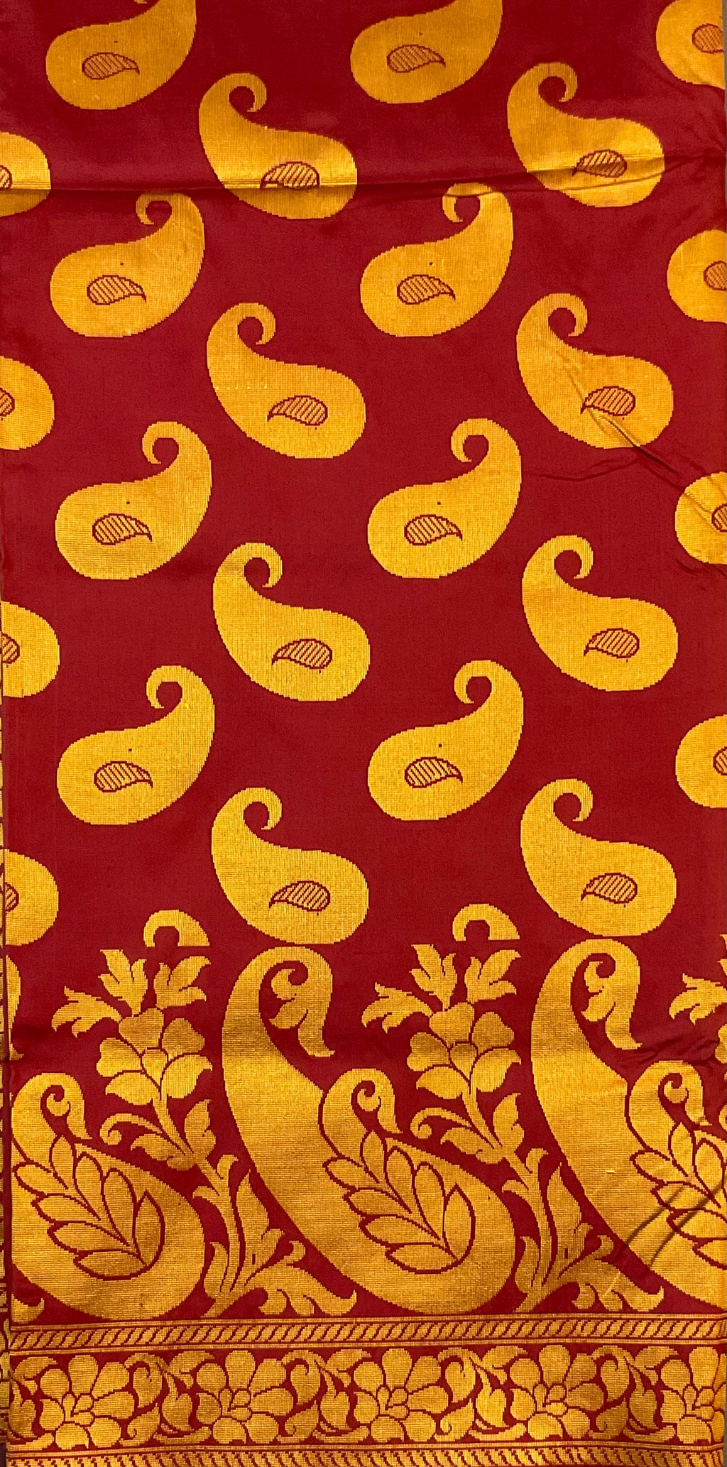 Red Jamdani Handloom Silk Saree with Gold Border & Gold Pallu with blouse