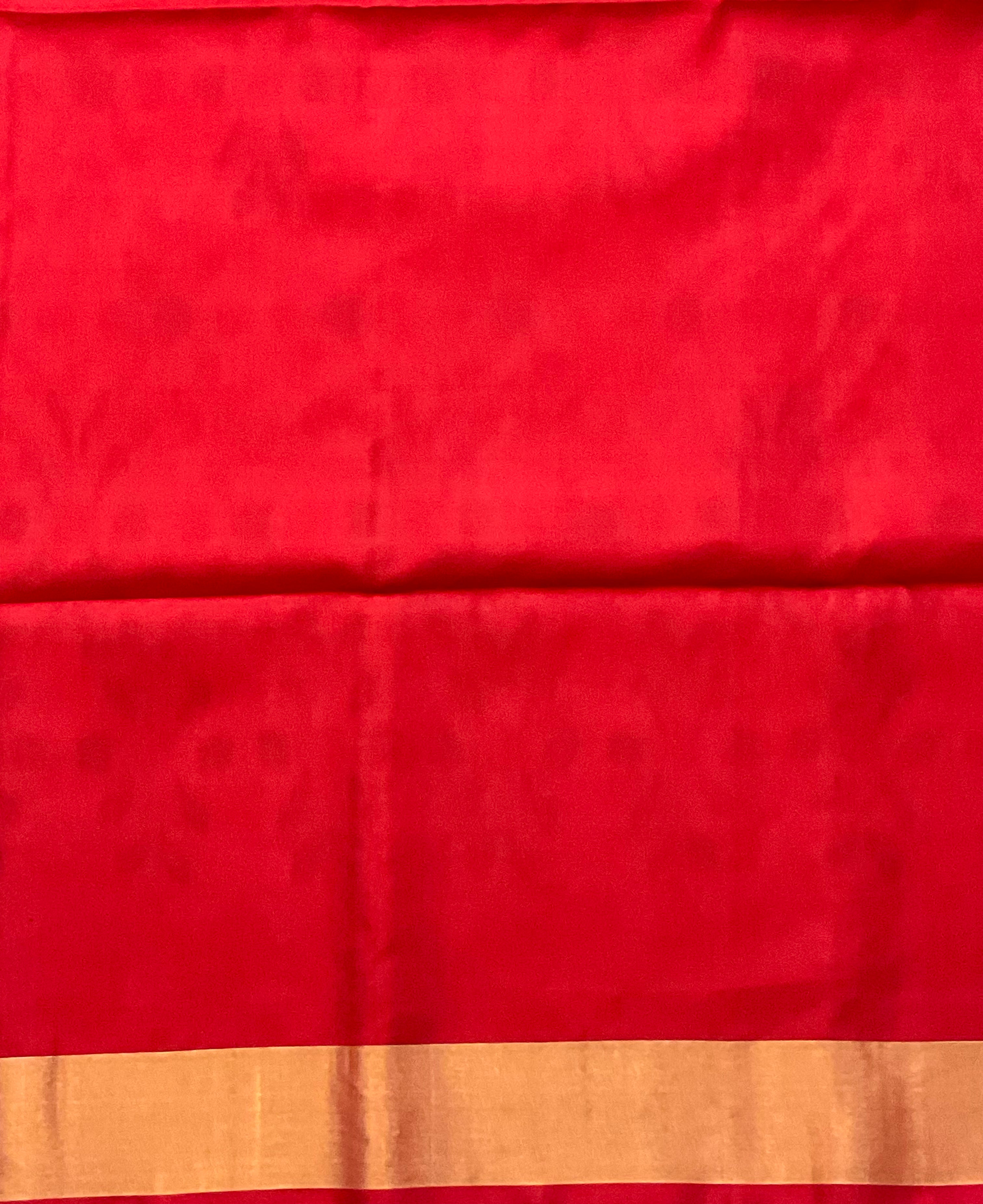 Royal Cream Pochampally Handwoven Ikat Silk Saree with Blood Red Contrast Pallu & Plain Blouse