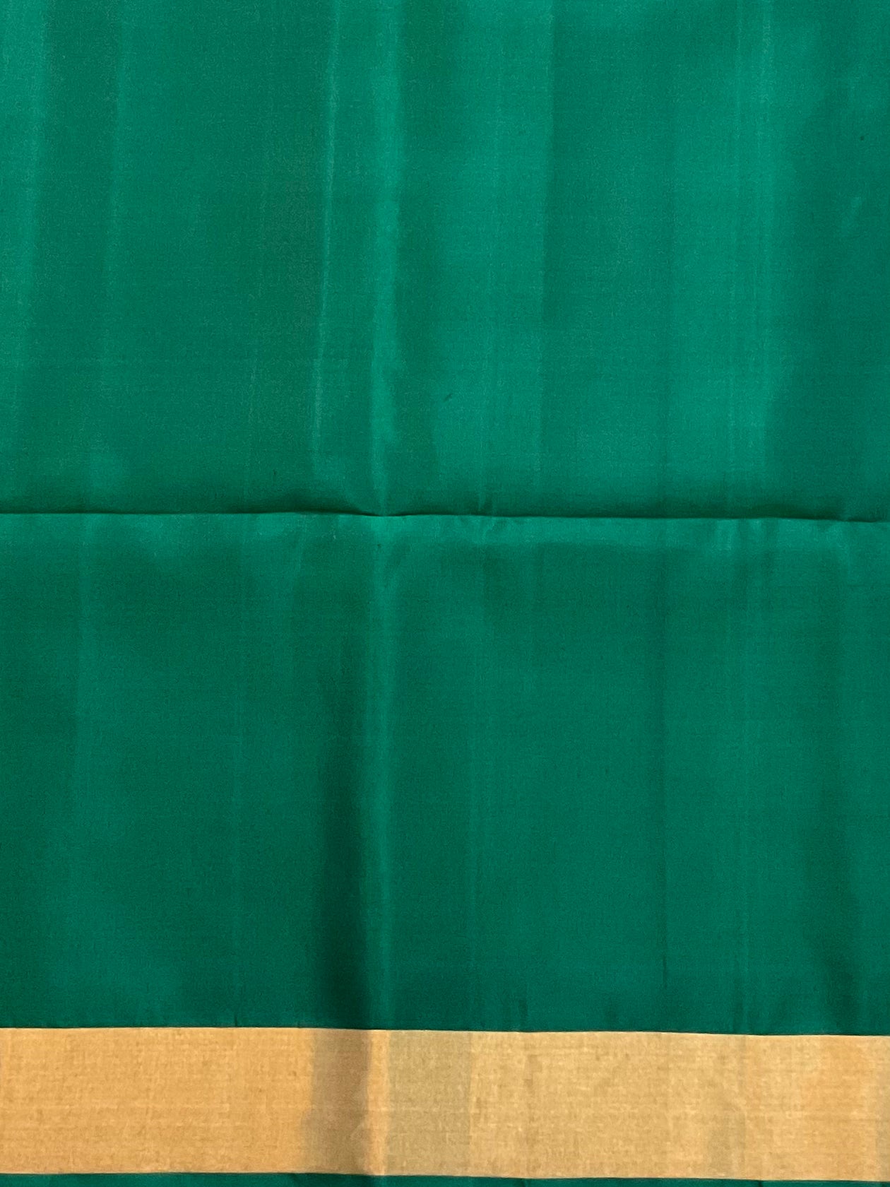 Royal Peach Pochampally Handwoven Ikat Silk Saree with Dark Green Contrast Pallu & Plain Blouse
