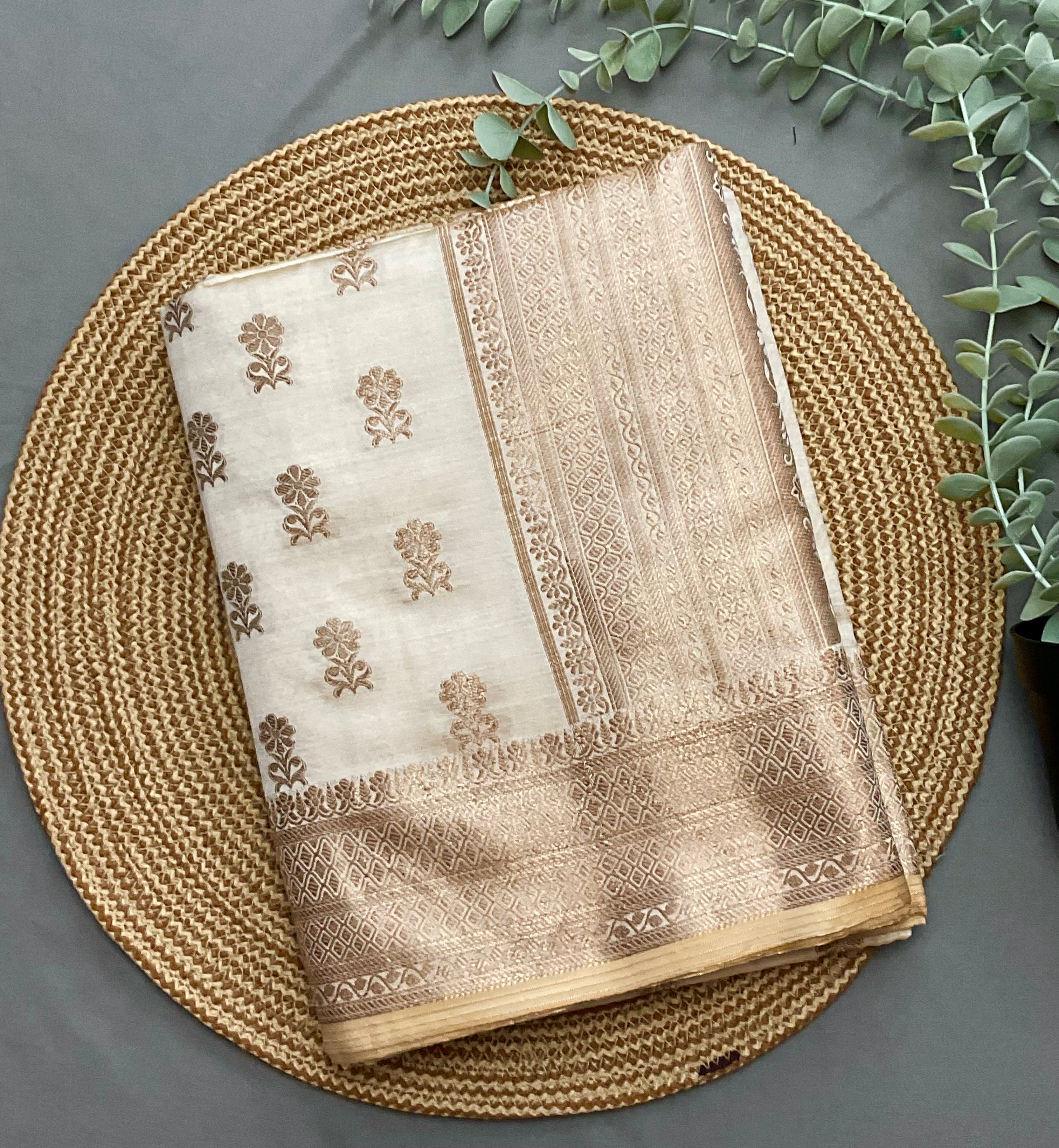 White & Gold Handloom Cotton Silk Saree — Zari Pallu & Plain Blouse Piece