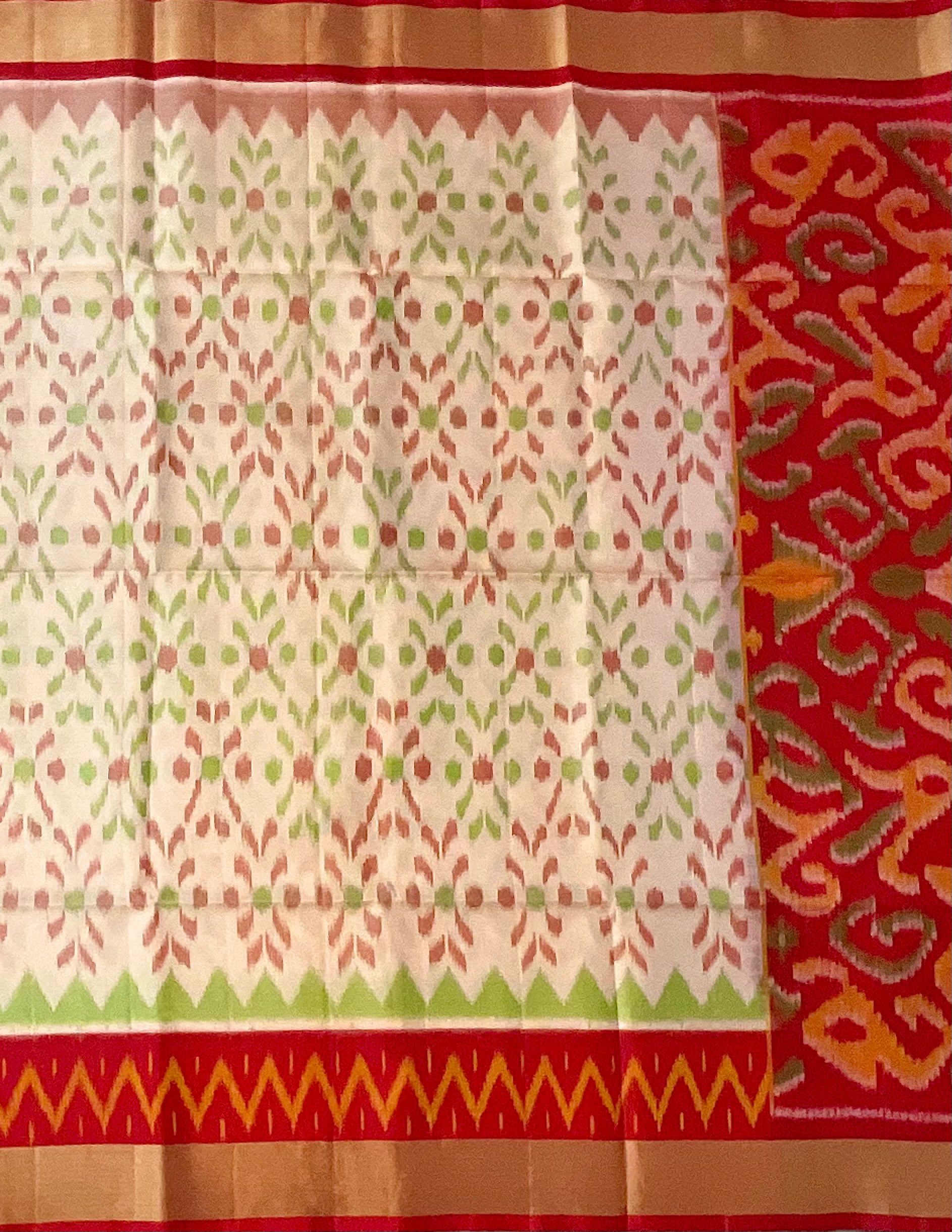 Royal Cream Pochampally Handwoven Ikat Silk Saree with Blood Red Contrast Pallu & Plain Blouse
