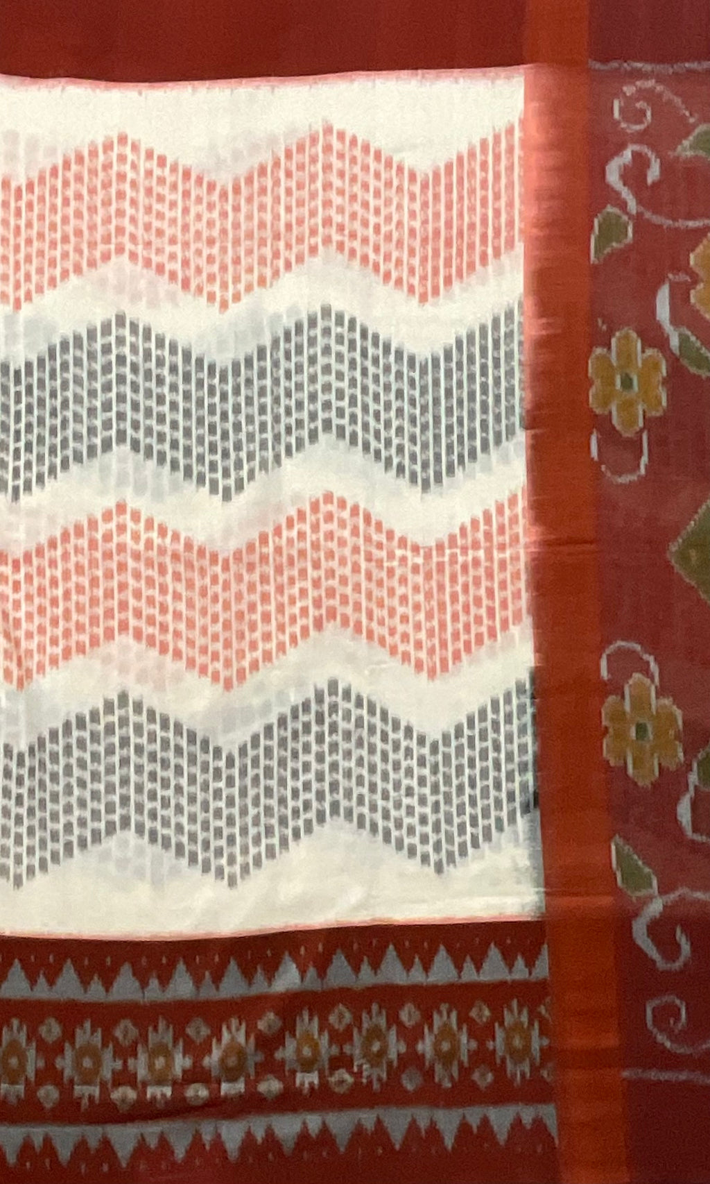 White Pochampally Handloom Cotton Saree – Ikkat Border with Brown Blouse