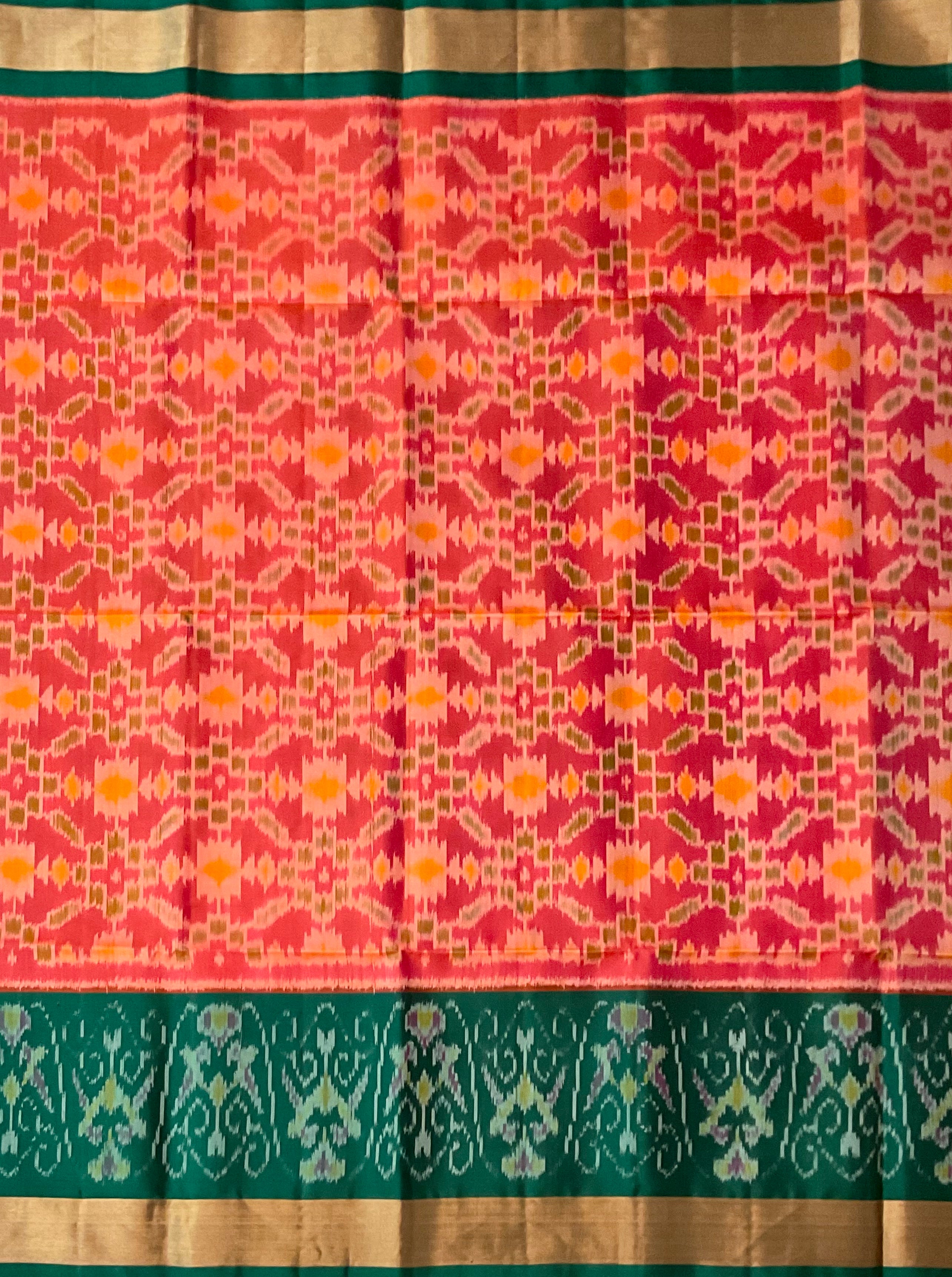 Royal Peach Pochampally Handwoven Ikat Silk Saree with Dark Green Contrast Pallu & Plain Blouse