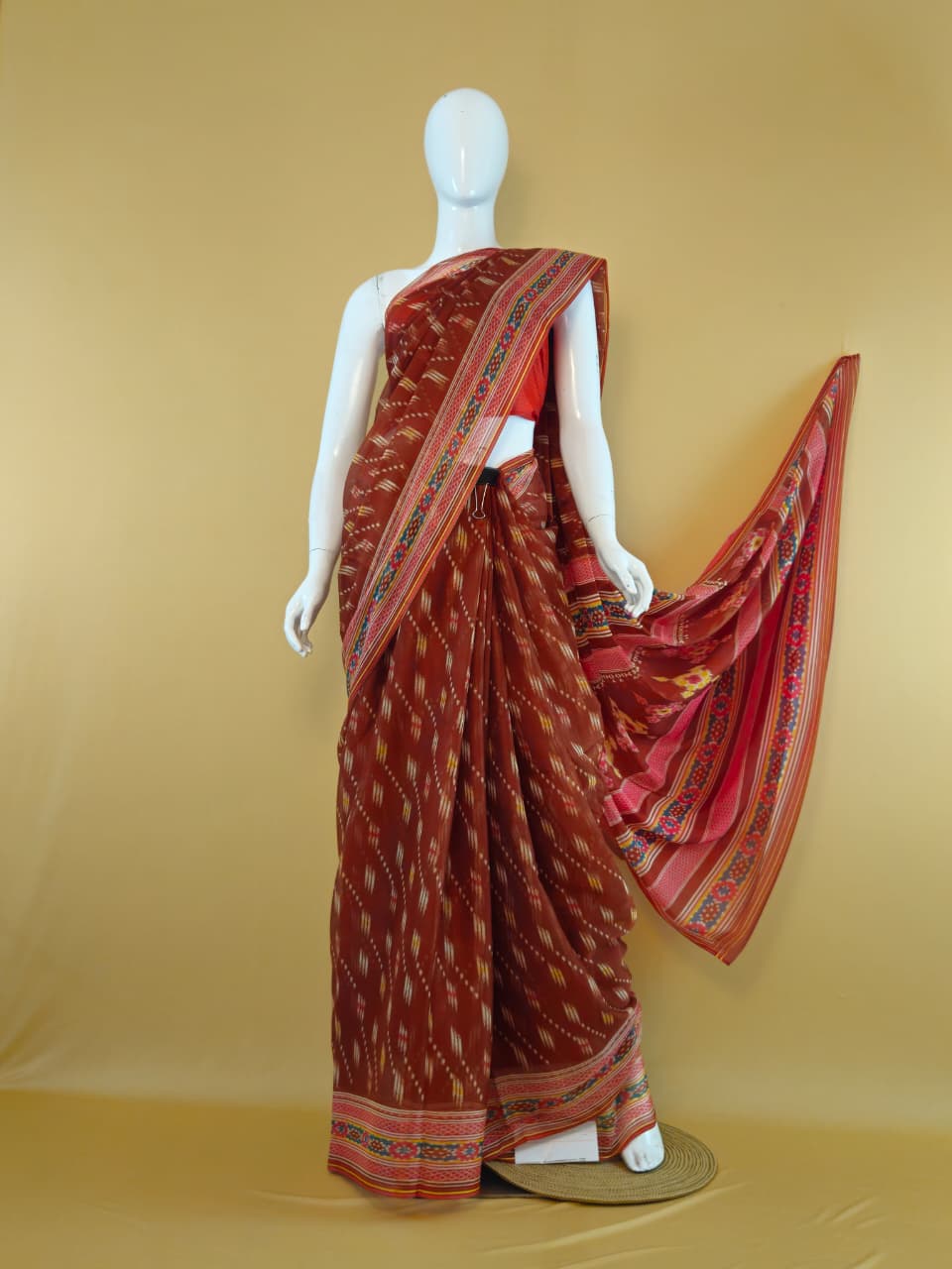 Garden Vareli Nova Nara Chiffon Saree with Blouse — Red