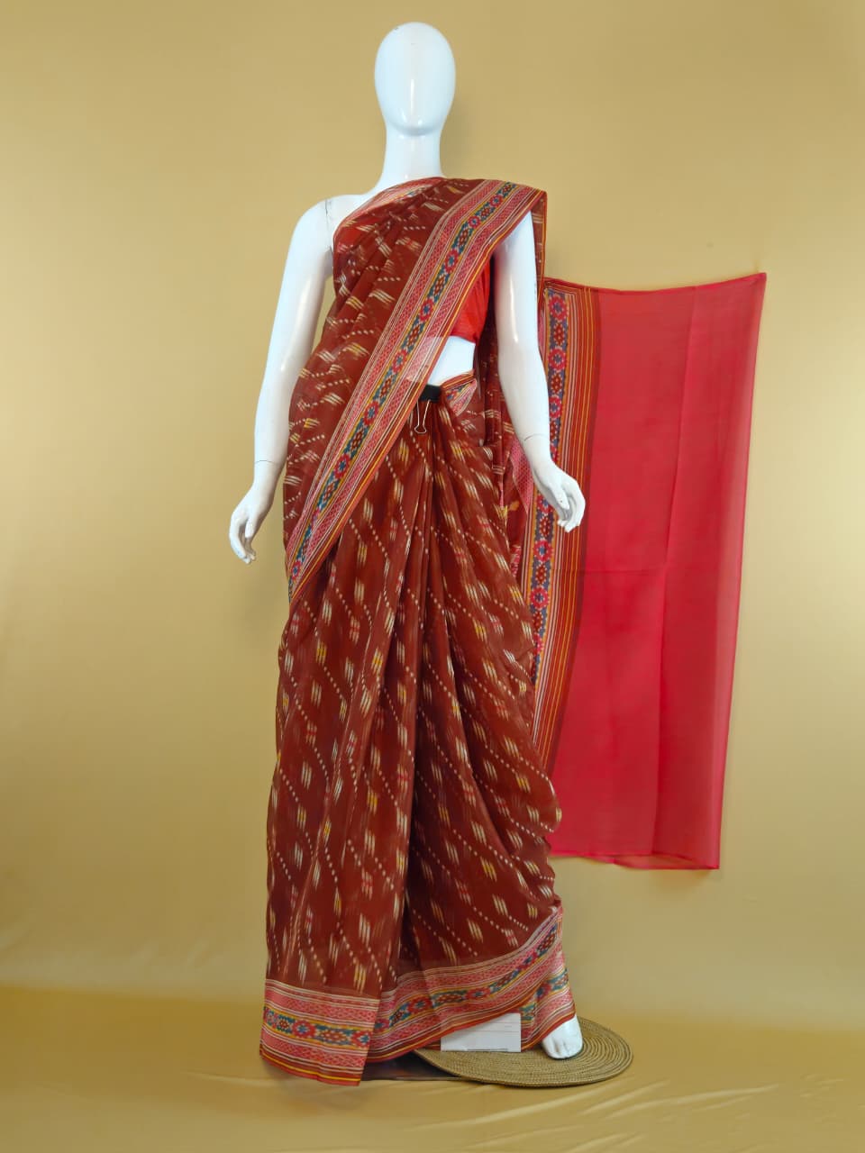 Garden Vareli Nova Nara Chiffon Saree with Blouse — Red