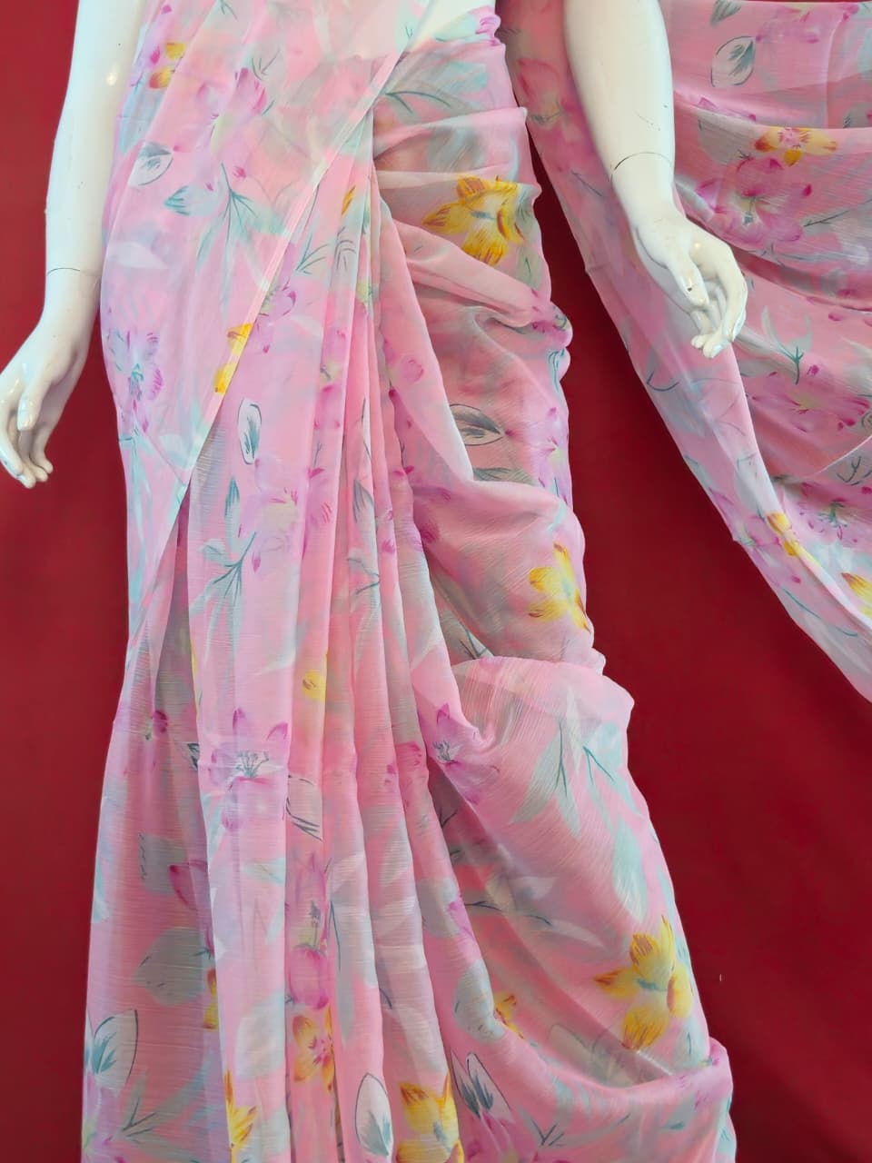Garden Vareli Nara Chiffon Saree (Saree Only) — Pink