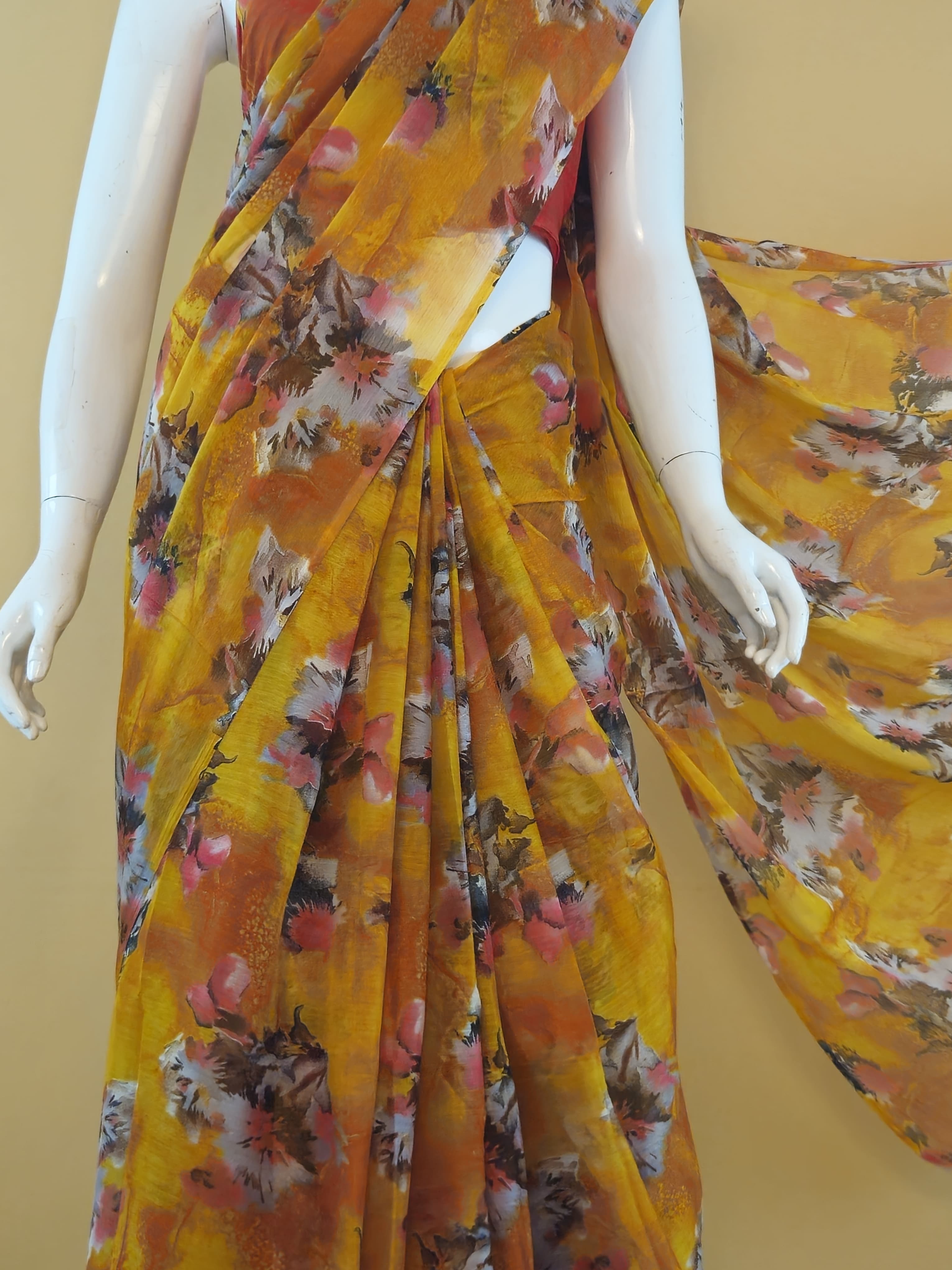 Garden Vareli Nara Chiffon Saree (Saree Only) — Coral