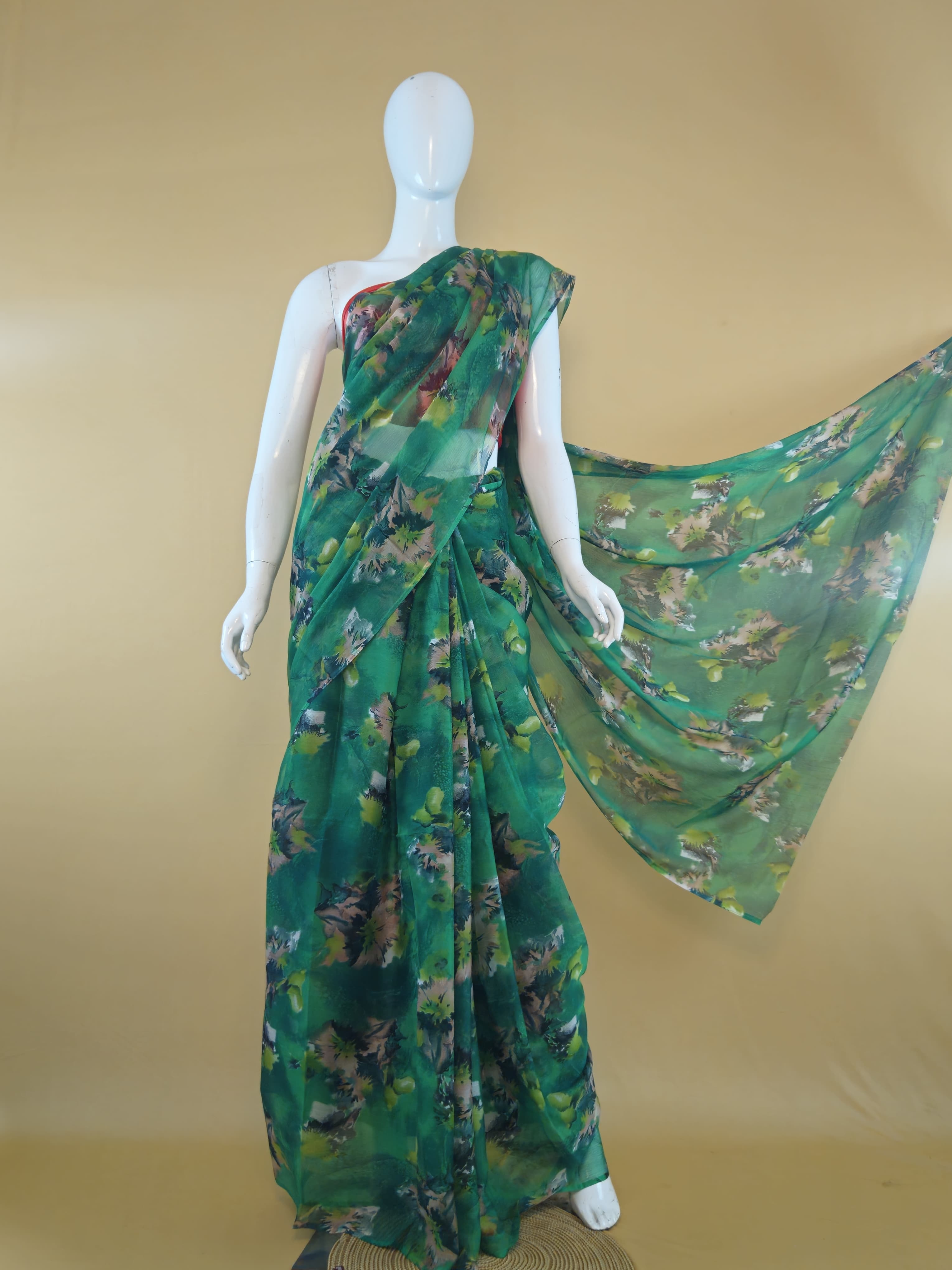 Garden Vareli Nara Chiffon Saree (Saree Only) — Green