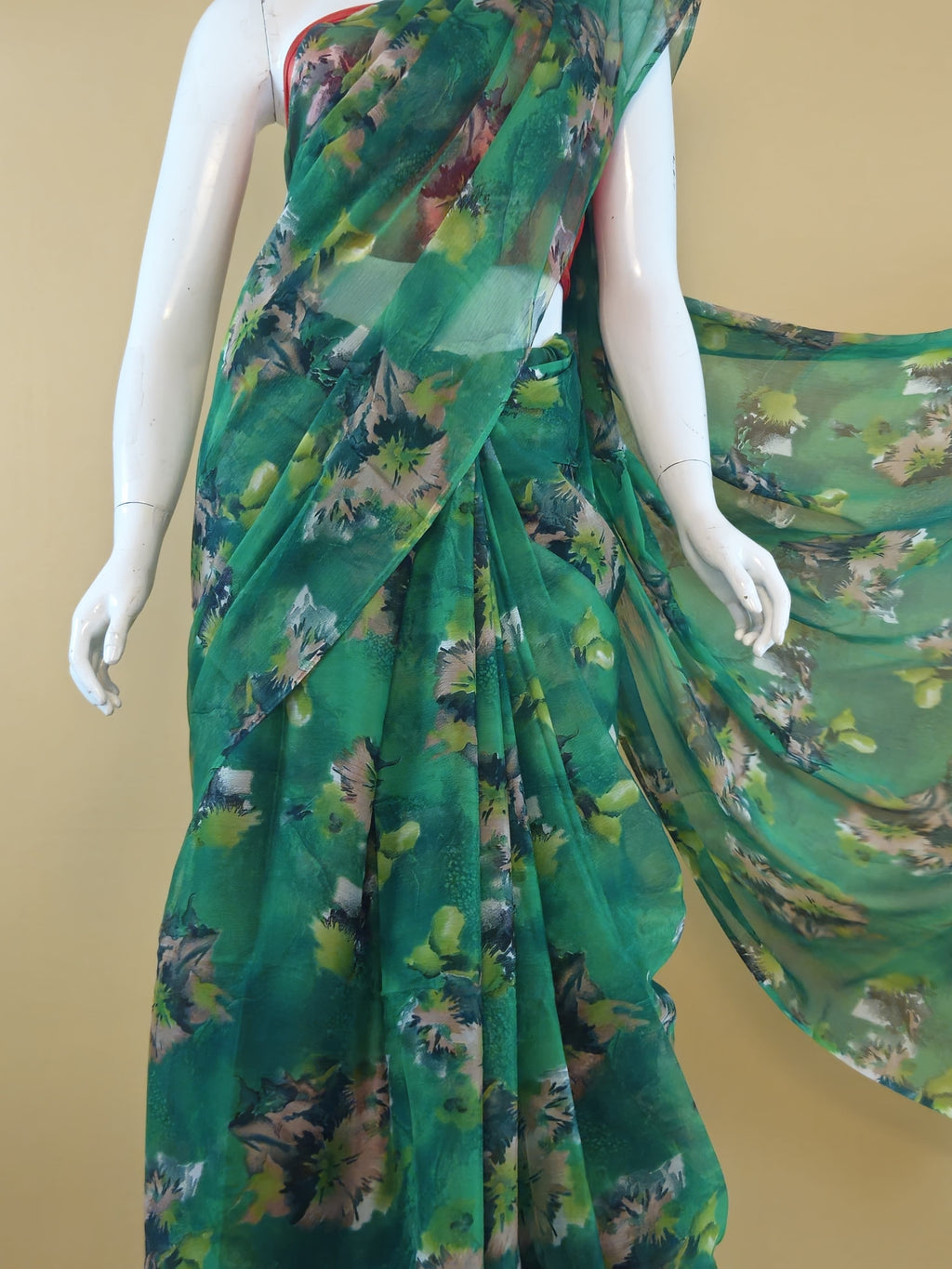 Garden Vareli Nara Chiffon Saree (Saree Only) — Green