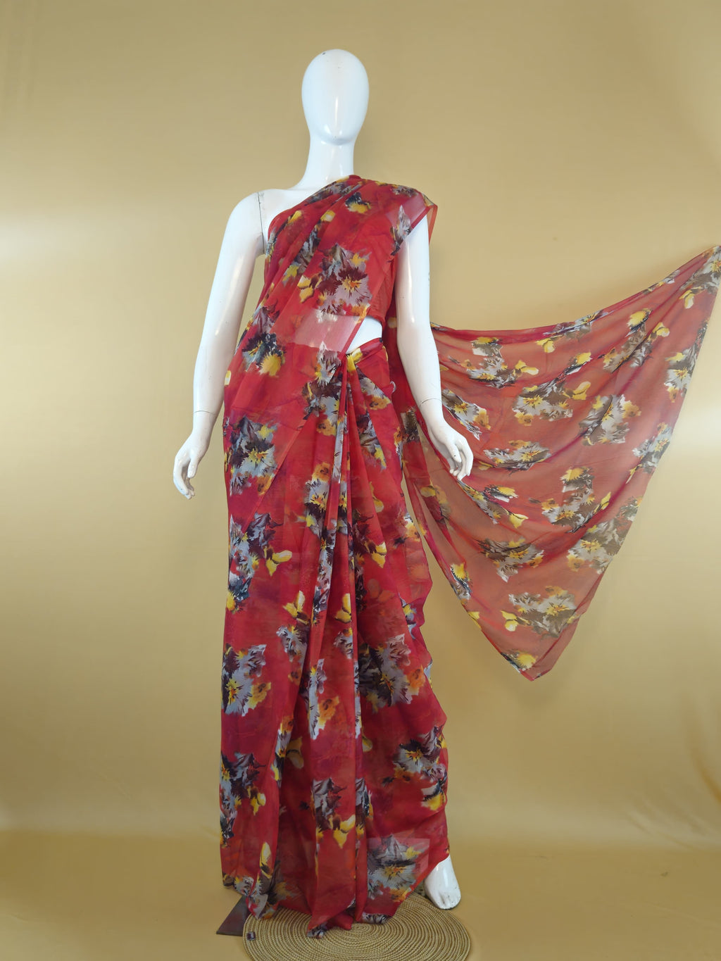 Garden Vareli Nara Chiffon Saree (Saree Only) — Red