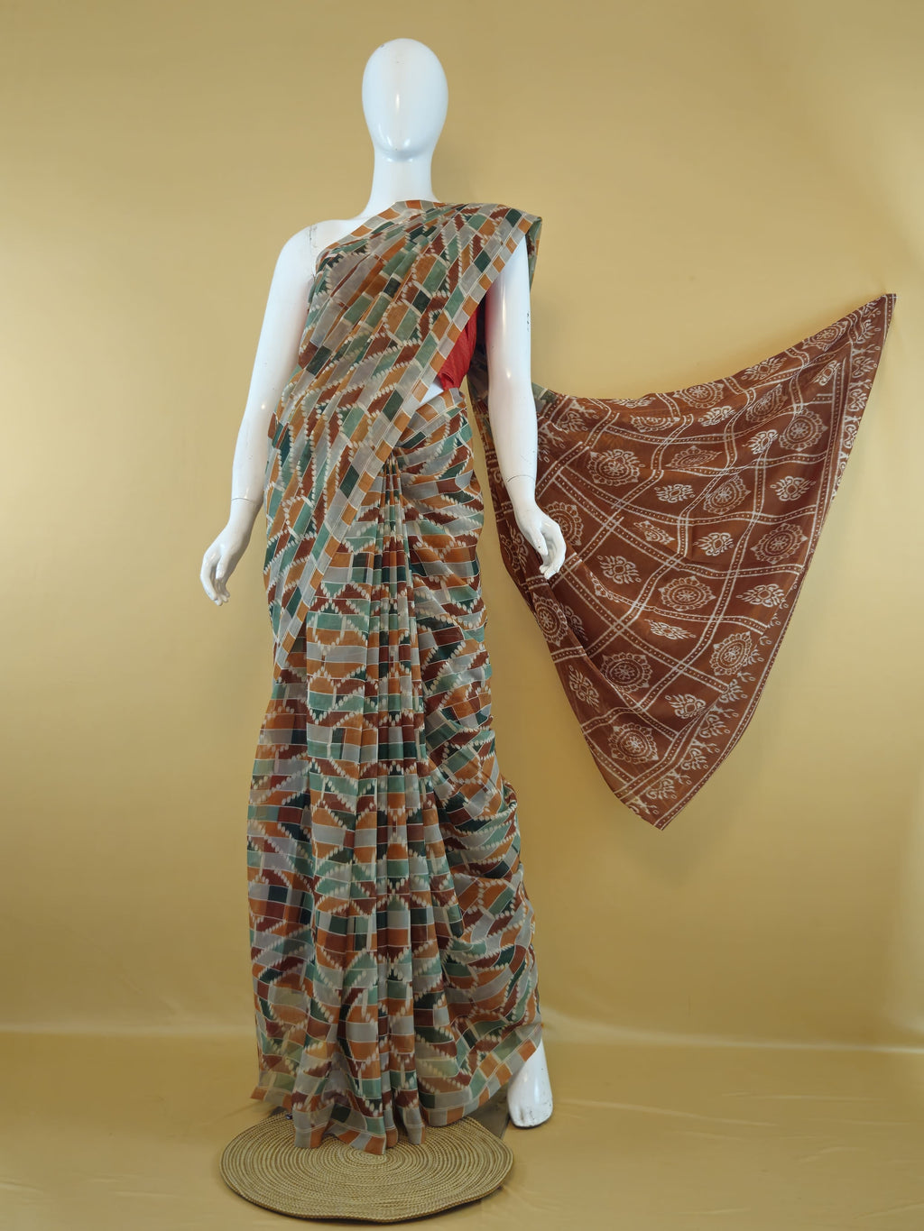 Garden Vareli Lentus Pochampally Ikkat Saree with Blouse — Orange