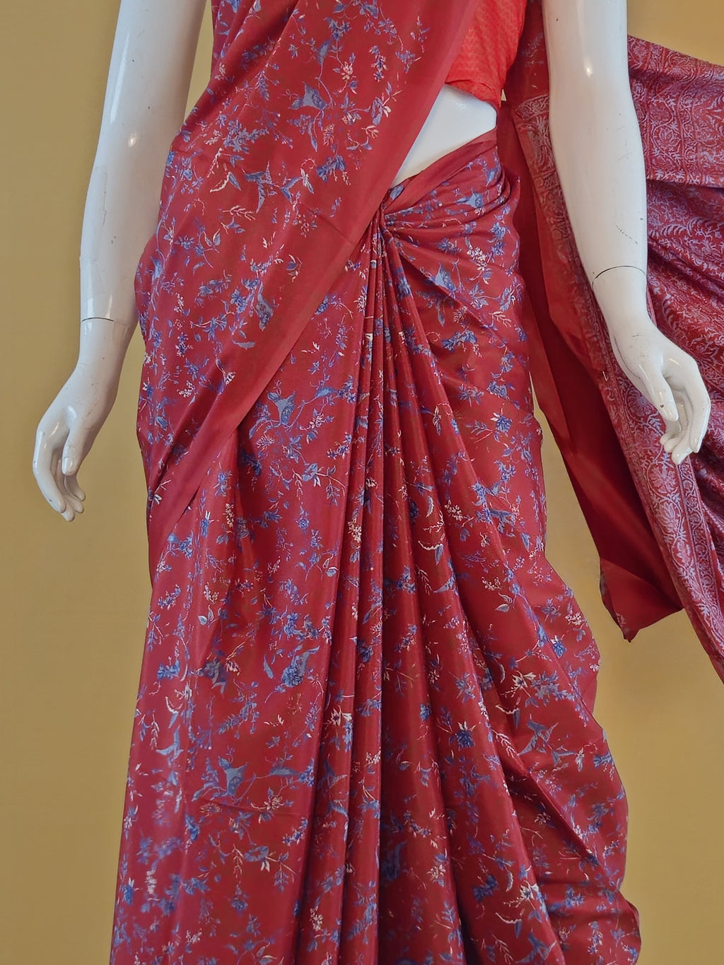 Garden Vareli Super Como Crepe Saree with Blouse — Multicolour