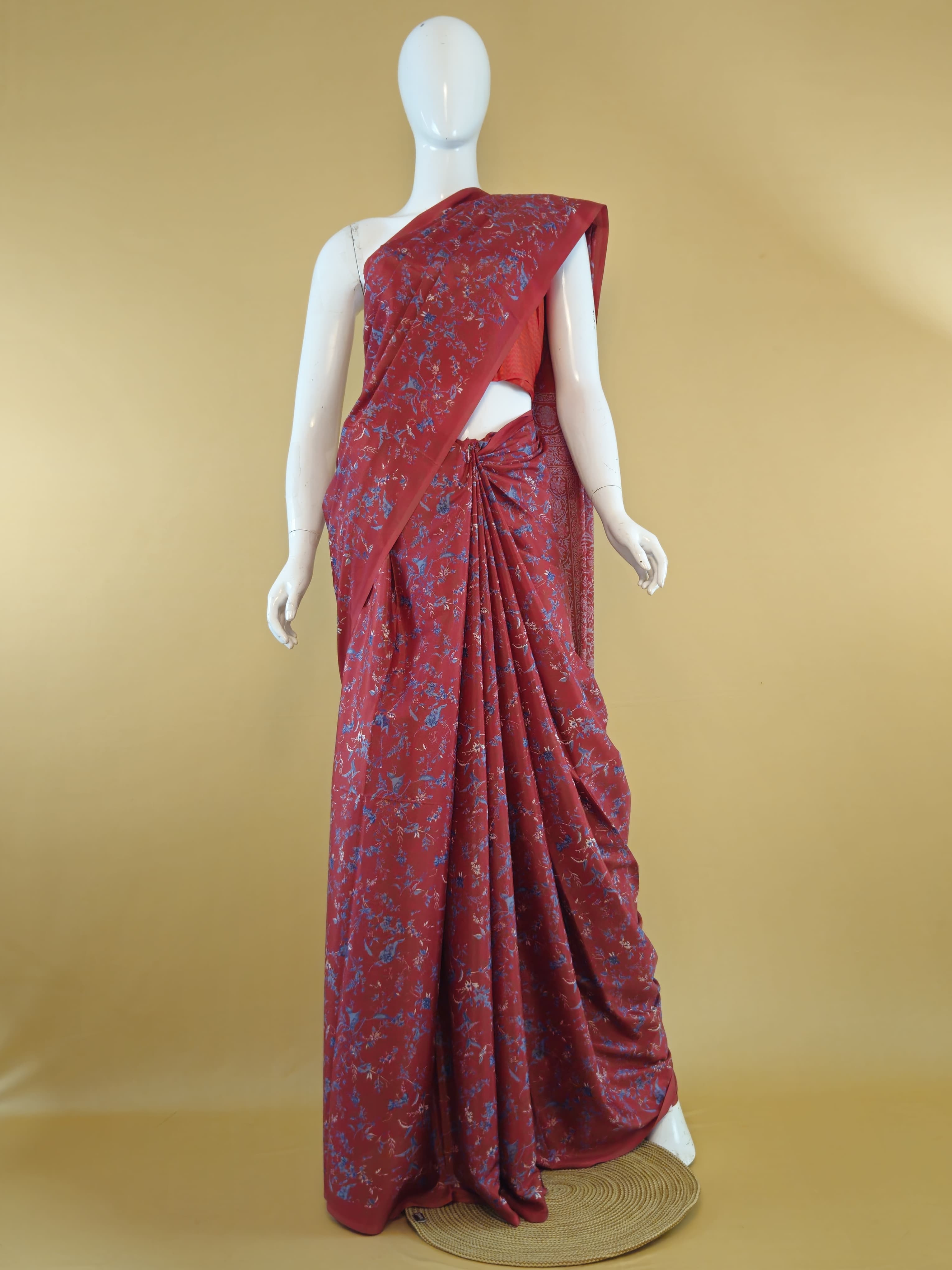 Garden Vareli Super Como Crepe Saree with Blouse — Multicolour