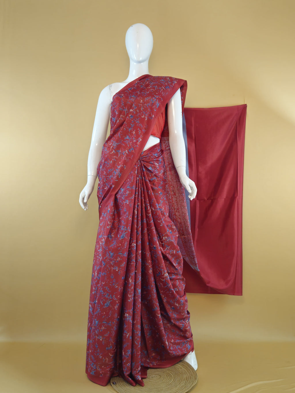 Garden Vareli Super Como Crepe Saree with Blouse — Multicolour