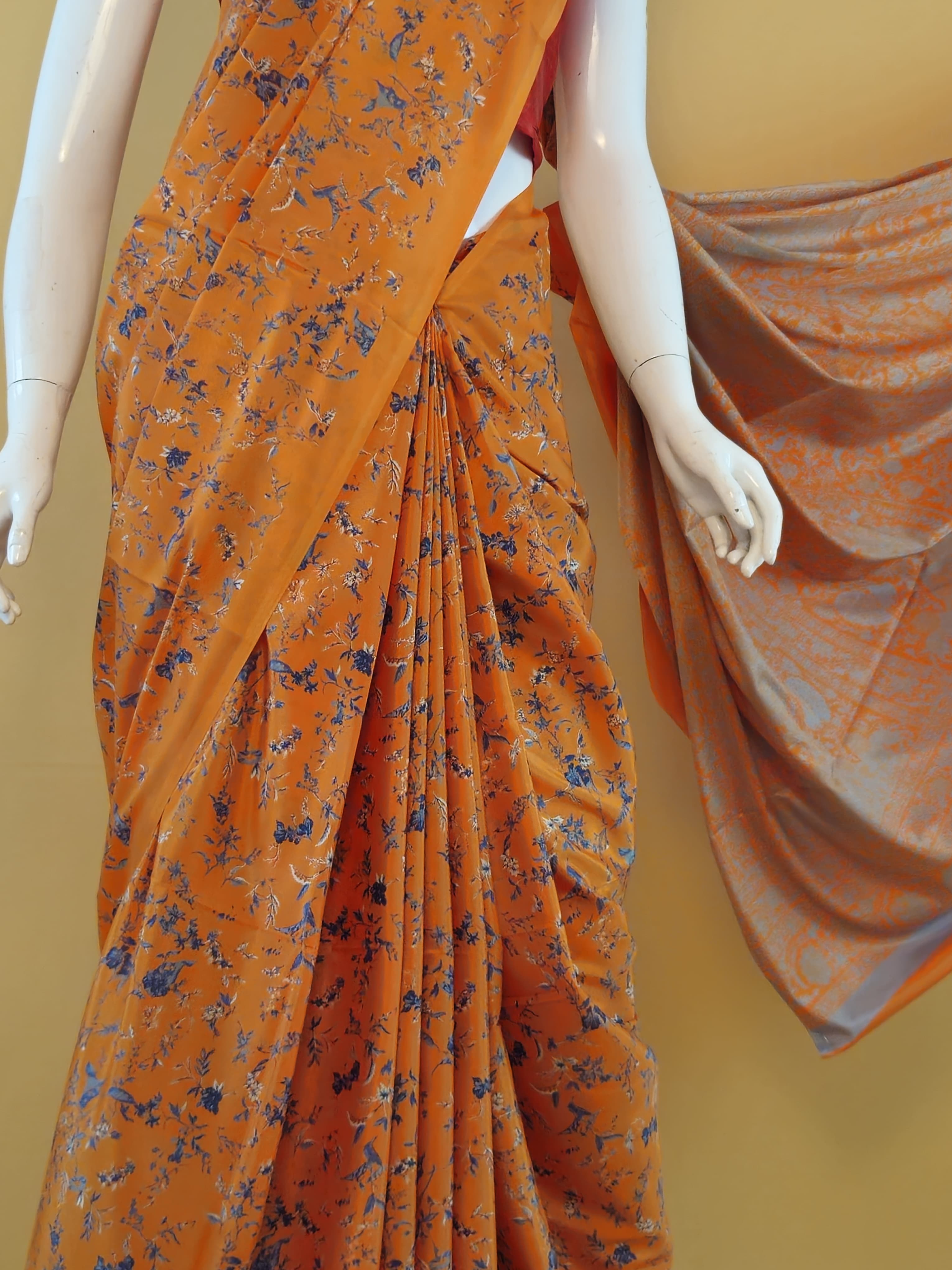 Garden Vareli Super Como Crepe Saree with Blouse — Peach