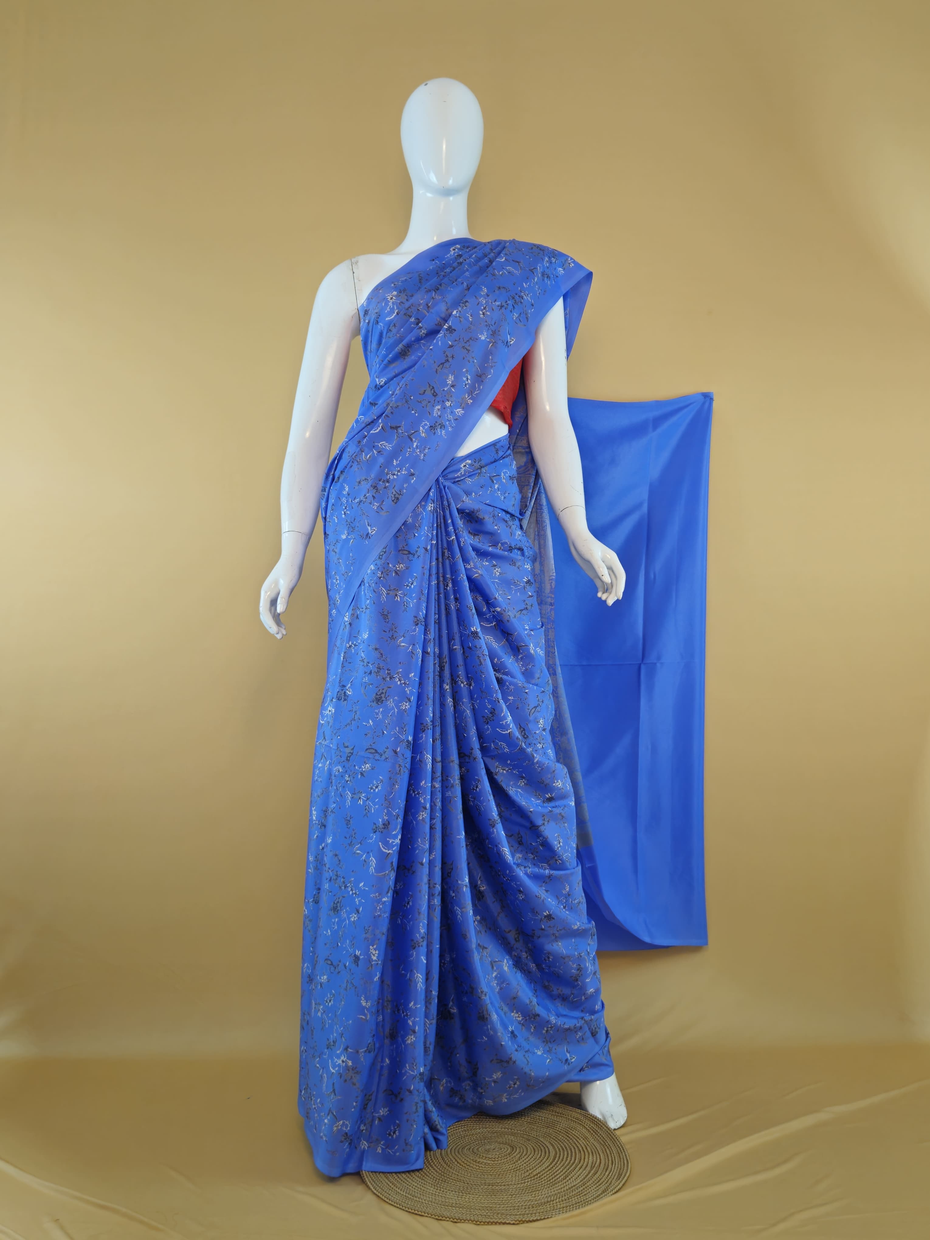 Garden Vareli Super Como Crepe Saree with Blouse — Blue