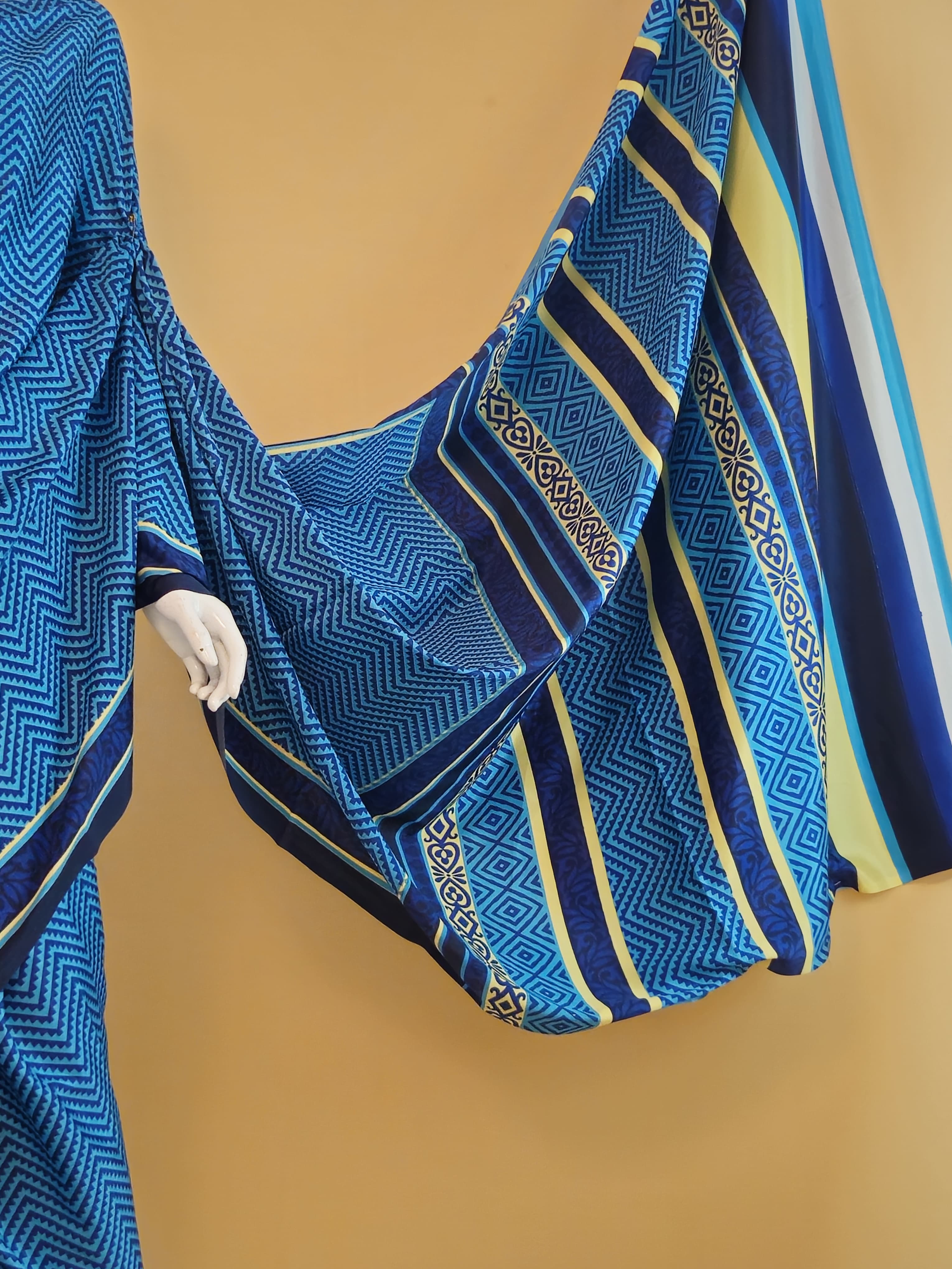 Garden Vareli Como Crepe Saree with Blouse — Blue