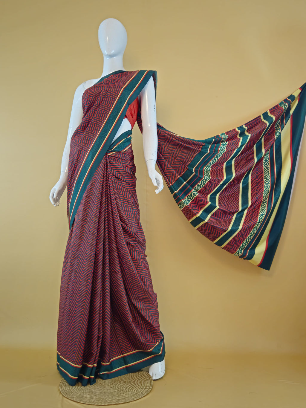Garden Vareli Como Crepe Saree with Blouse — Red