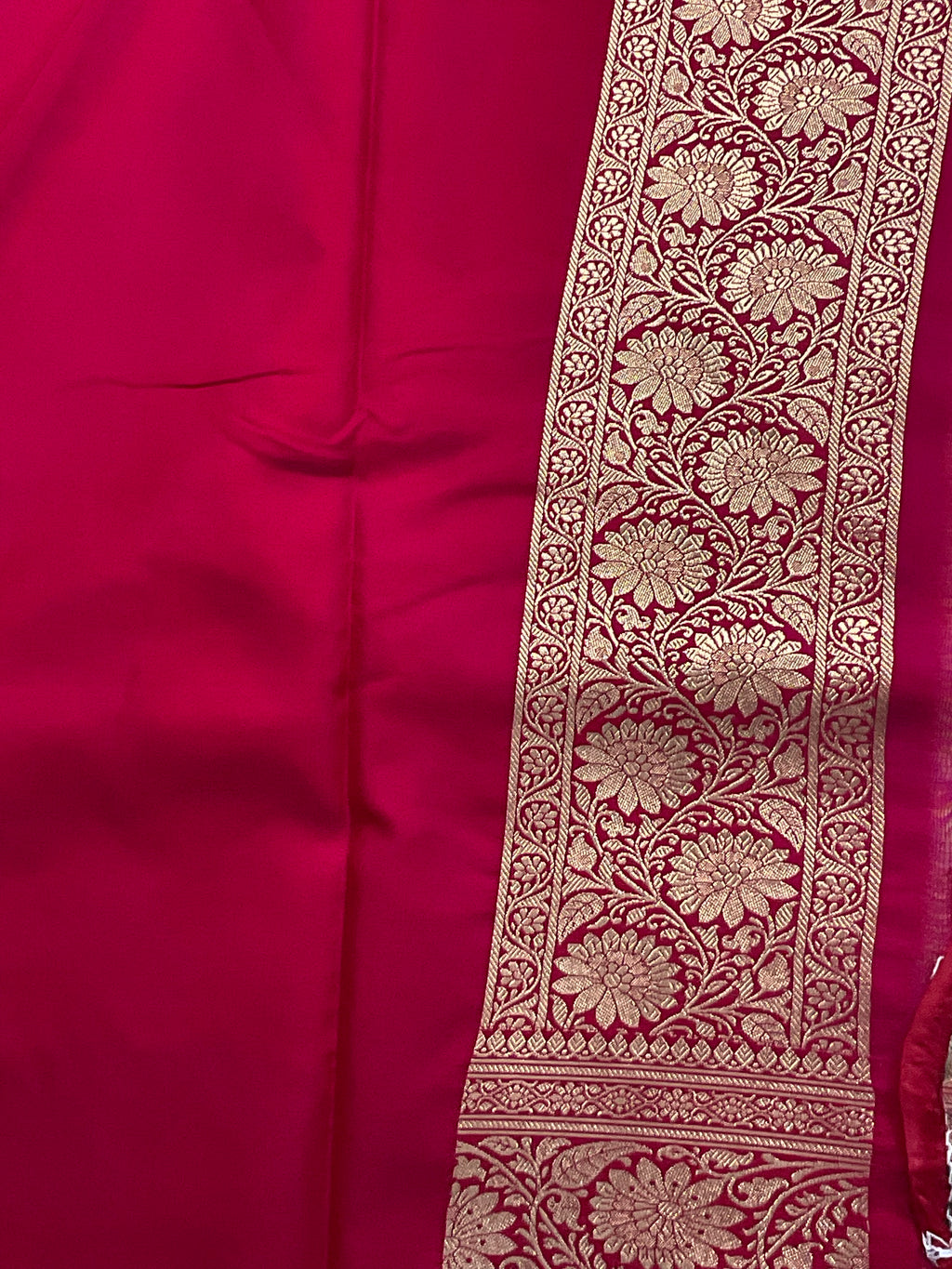 Handloom Banarasi Silk Saree in White with Contrast Pink Border & Designer Pallu