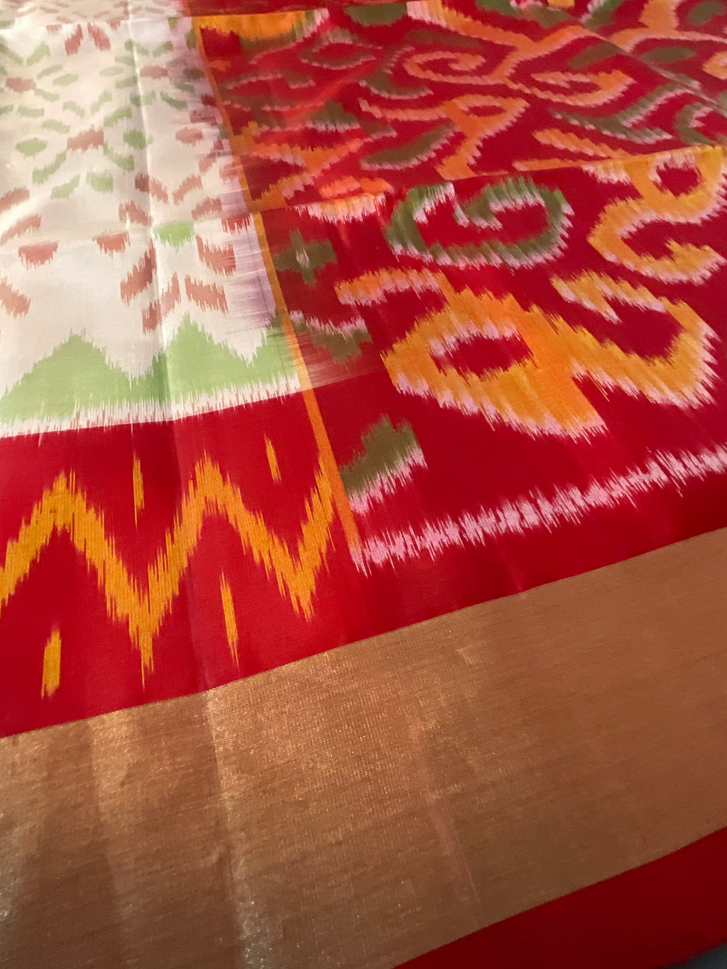 Royal Cream Pochampally Handwoven Ikat Silk Saree with Blood Red Contrast Pallu & Plain Blouse