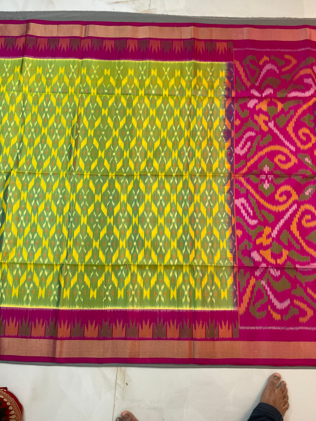 Olive Green Pochampally Ikat Silk Saree with Contrast Rani Pink Pallu & Plain Blouse