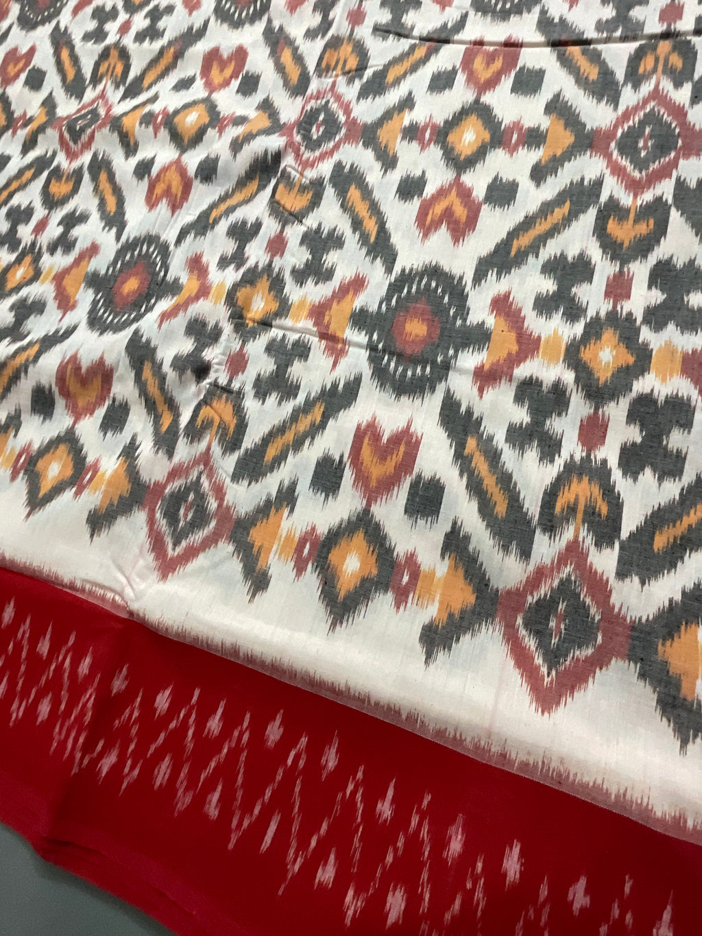 White Pochampally Handloom Cotton Saree – Ikkat Border with Black Blouse
