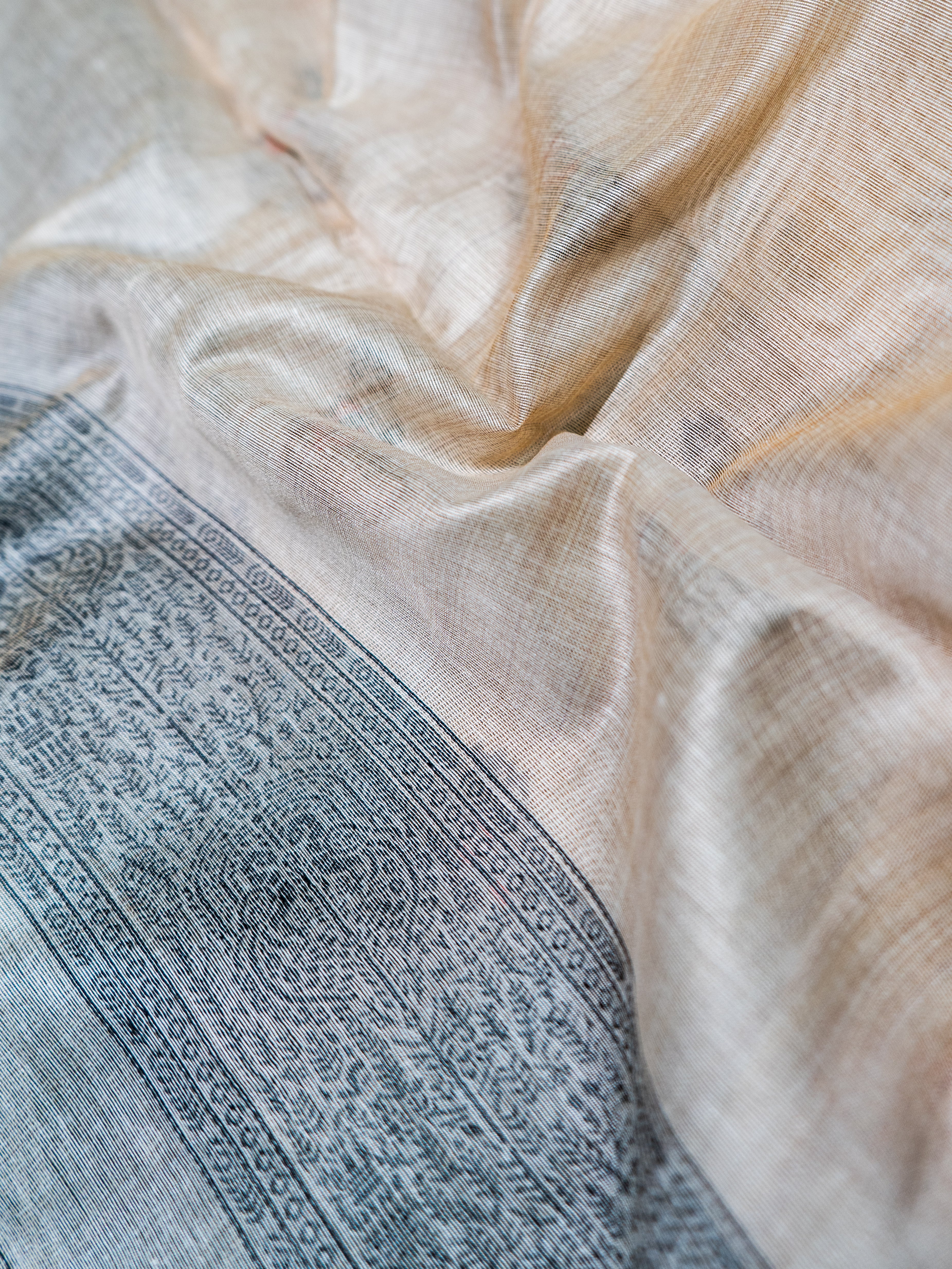White Pochampally Buti Silk Saree